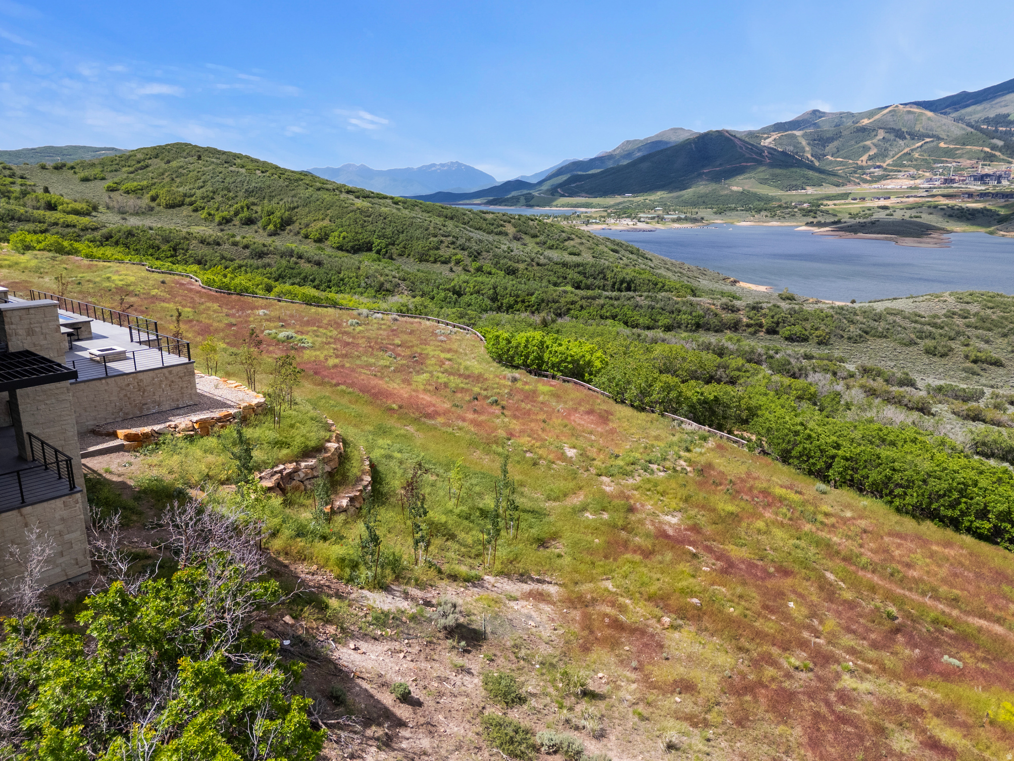 main property photo 13