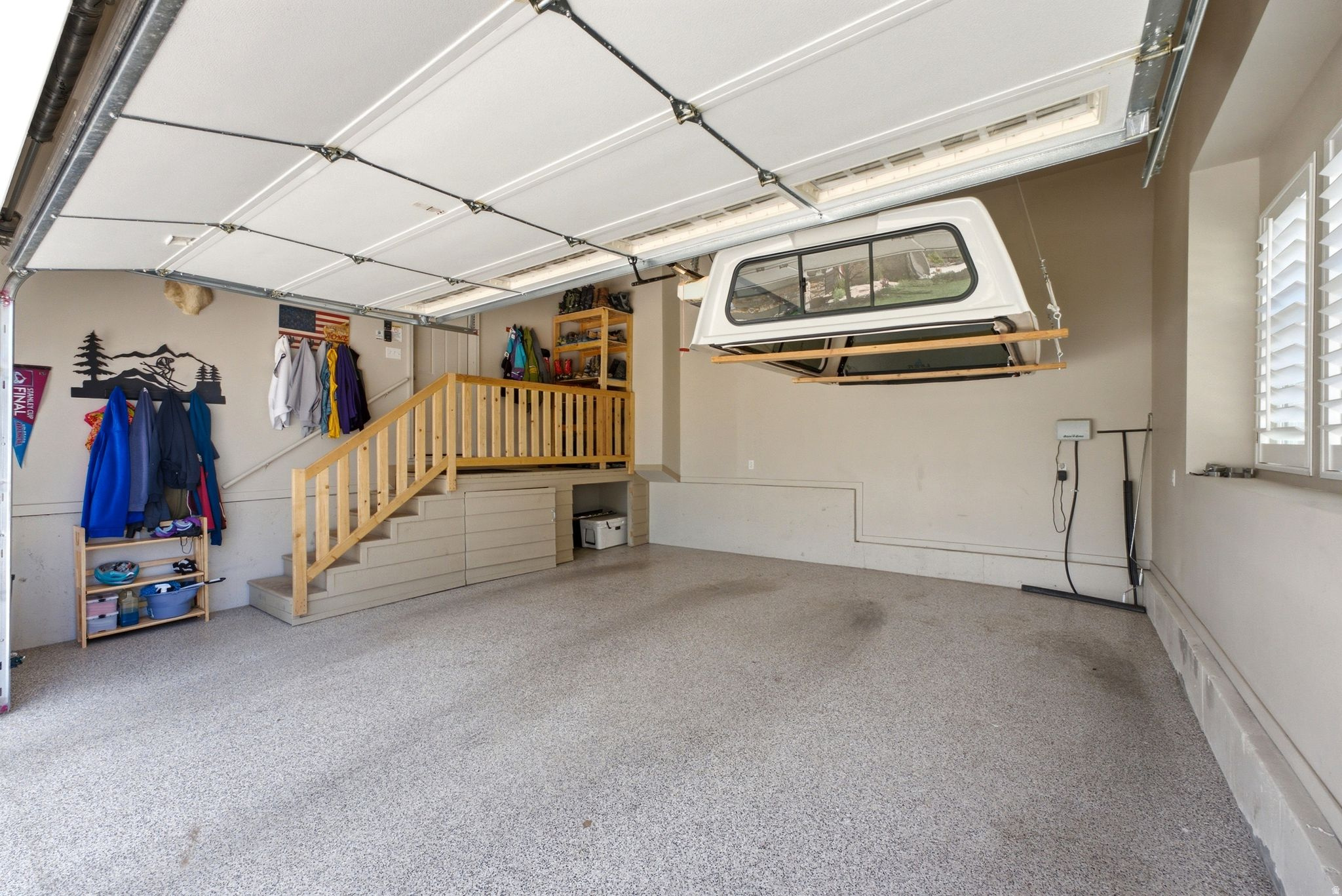 main property photo 50