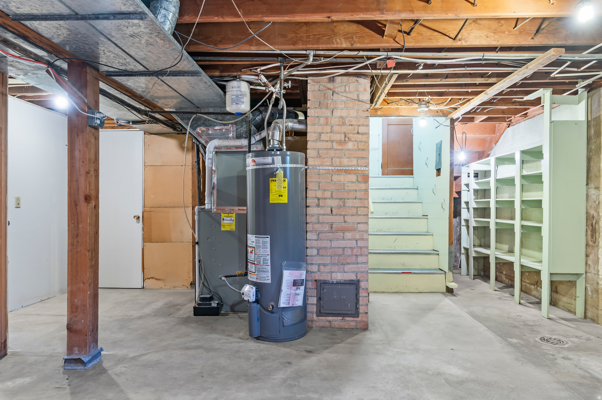 main property photo 19