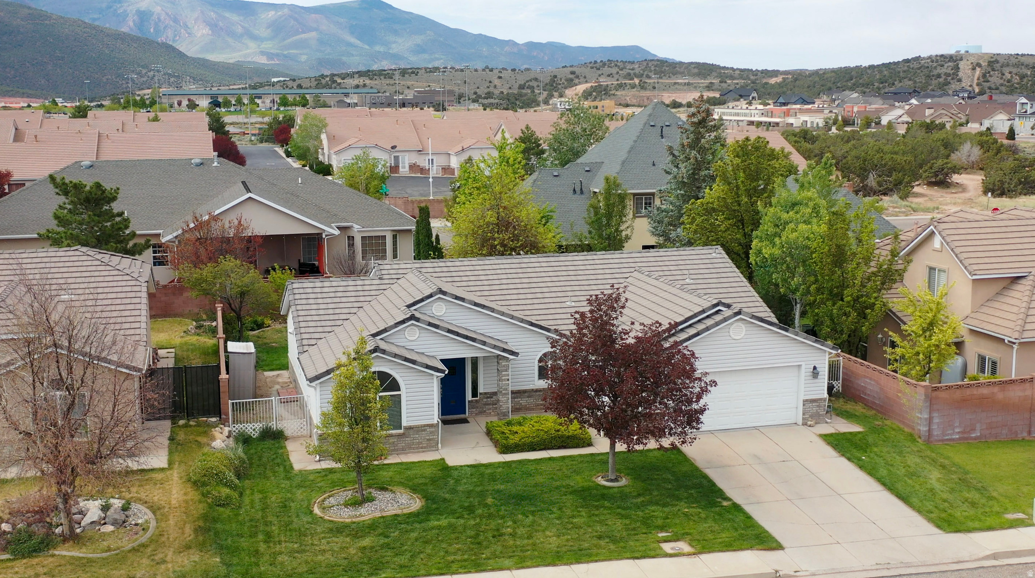 main property photo 45