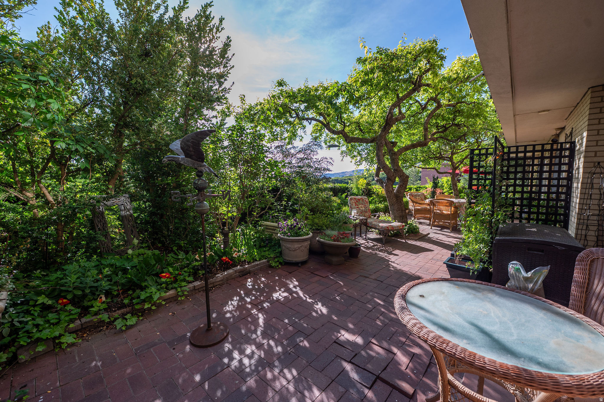 main property photo 79