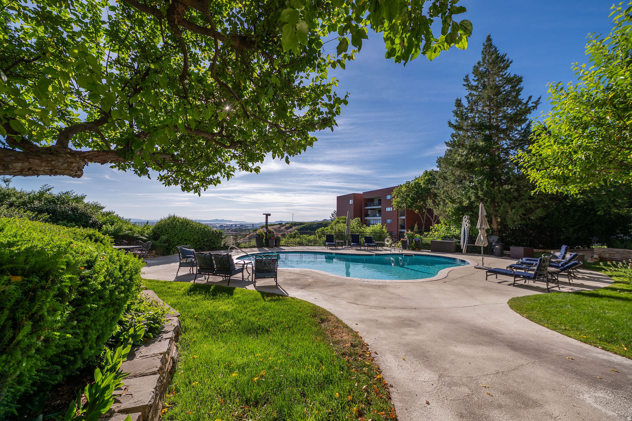 main property photo 92