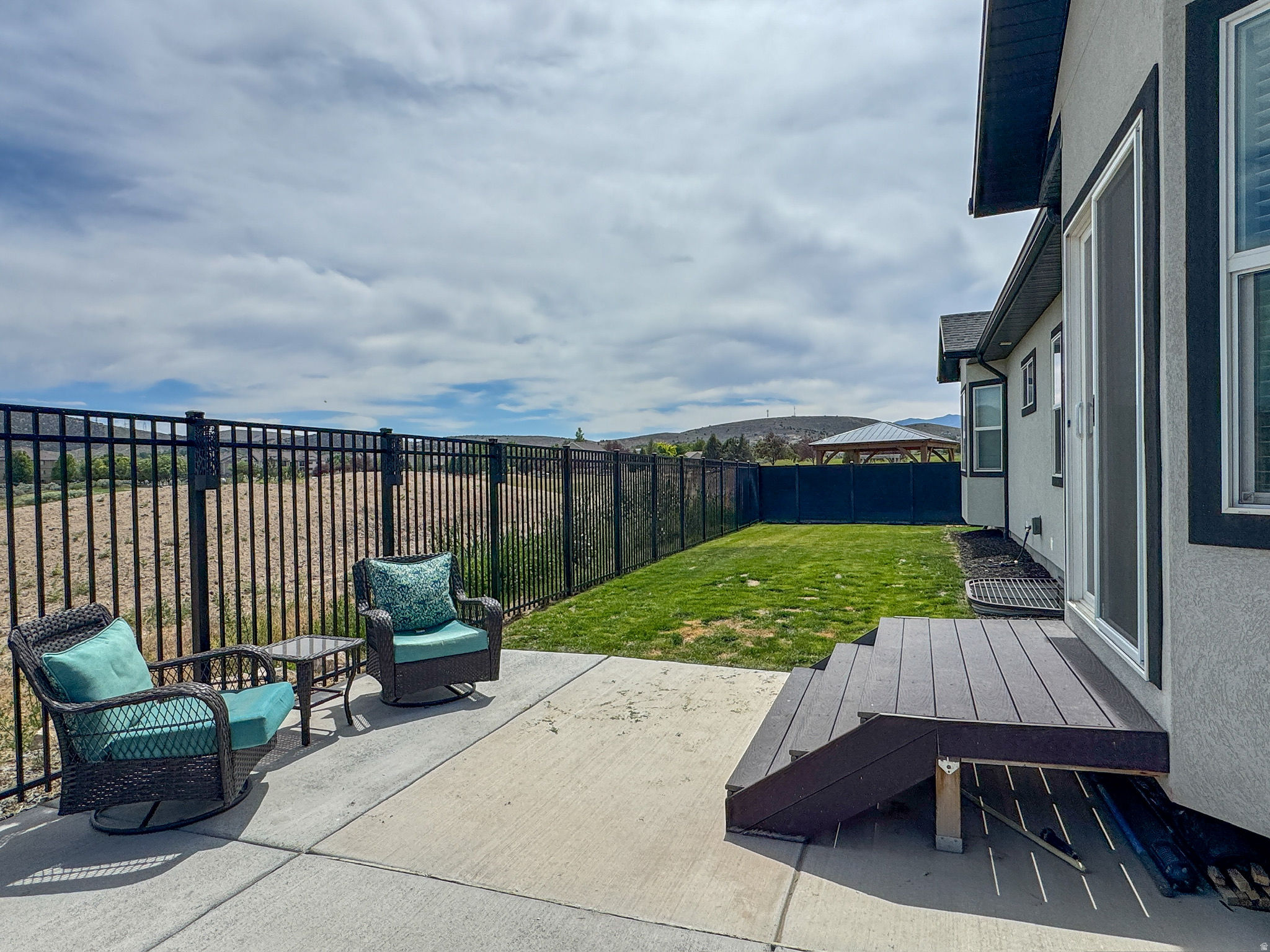 main property photo 39