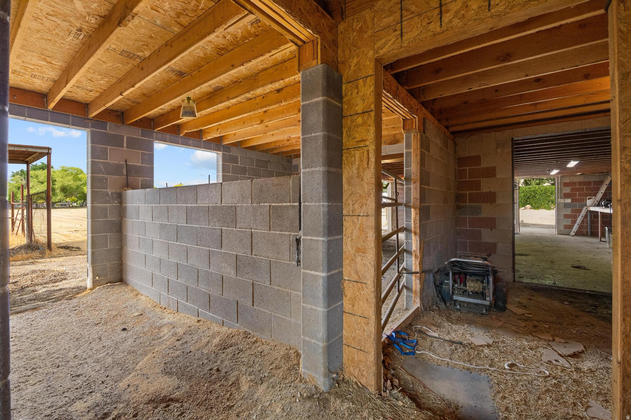 main property photo 50