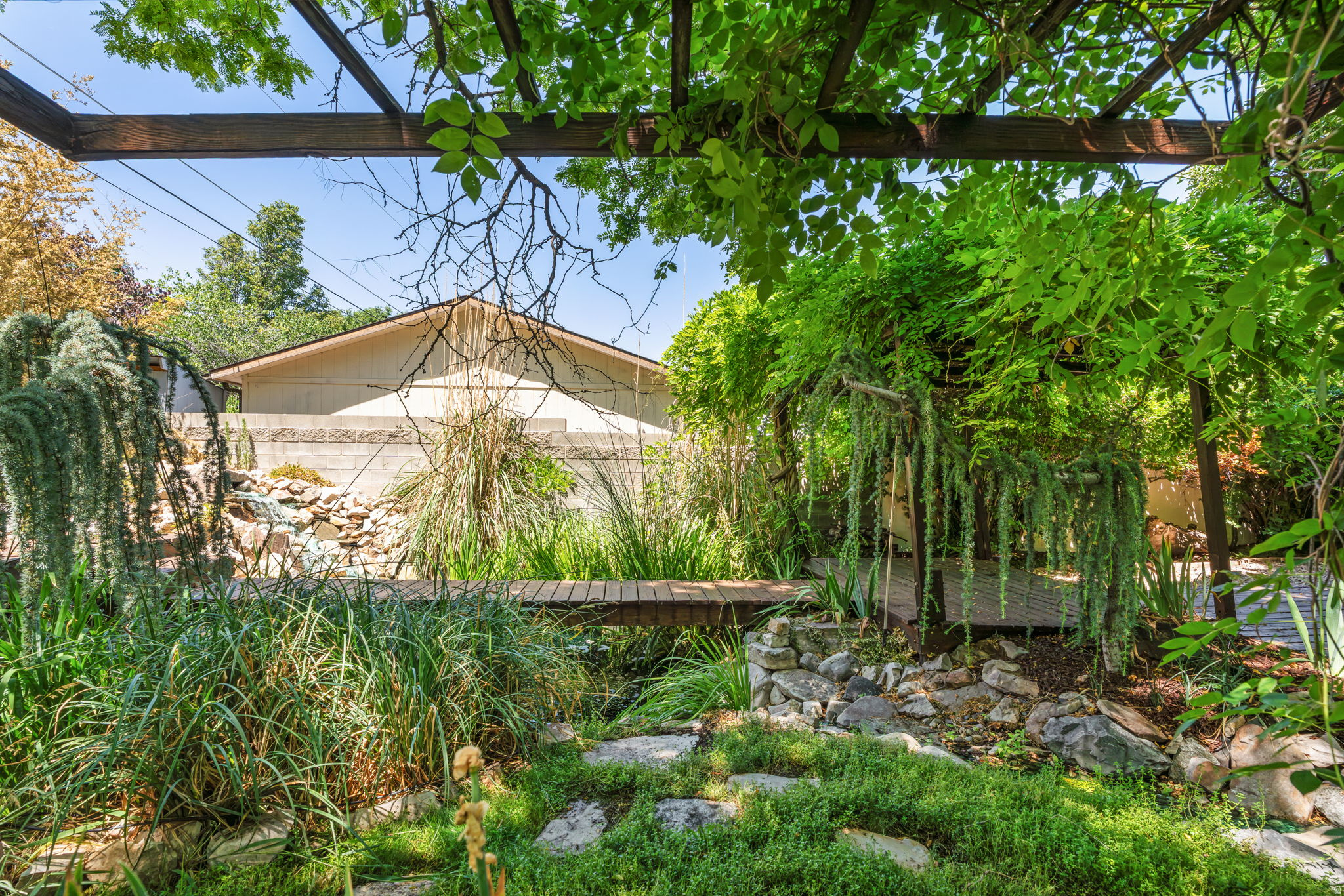 main property photo 79
