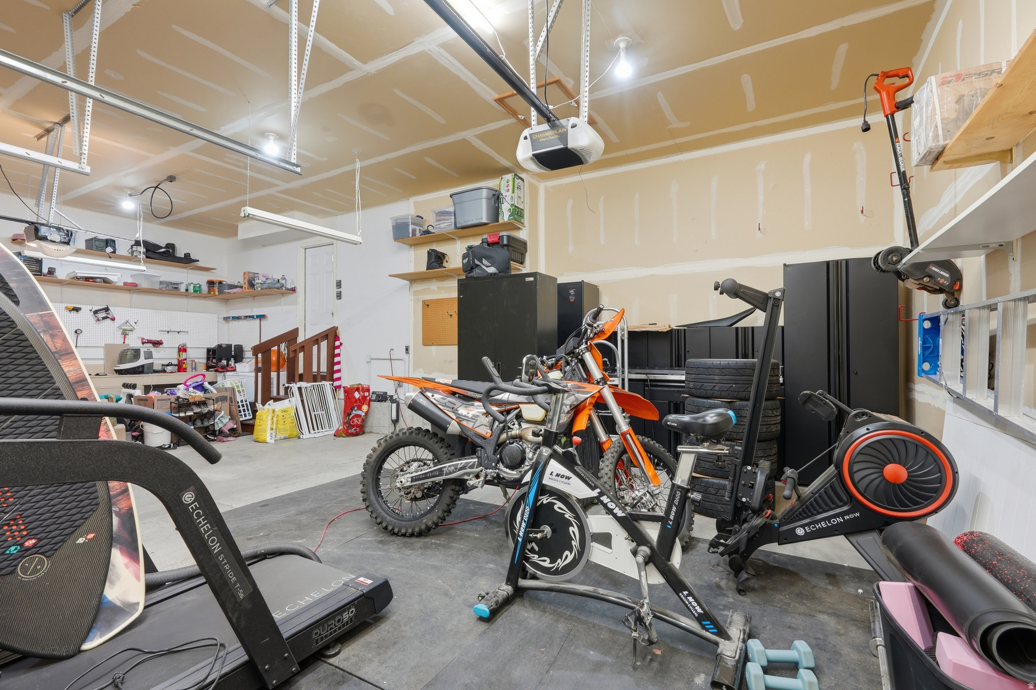 main property photo 40