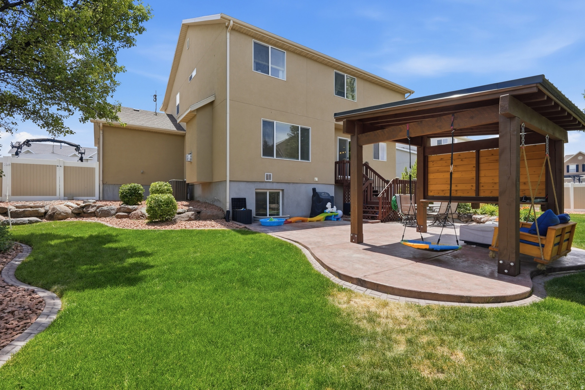 main property photo 45
