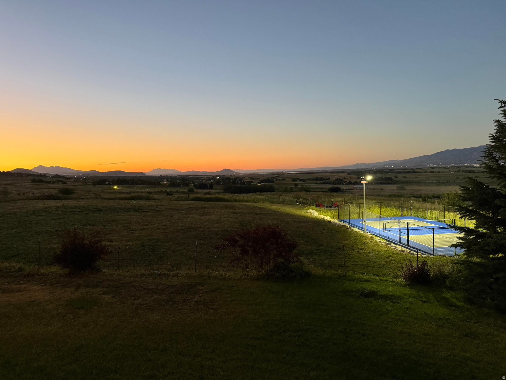 main property photo 28