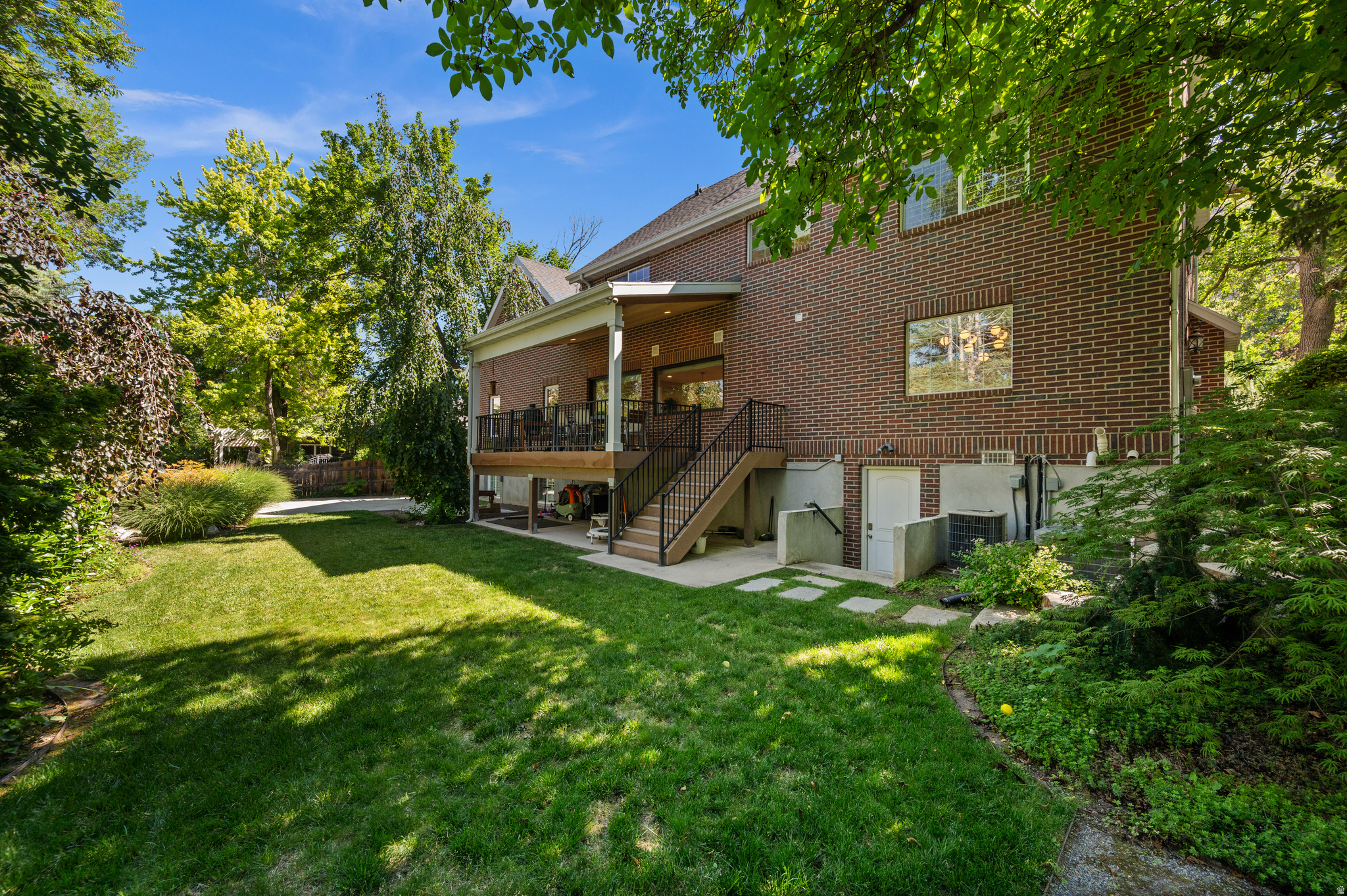 main property photo 50