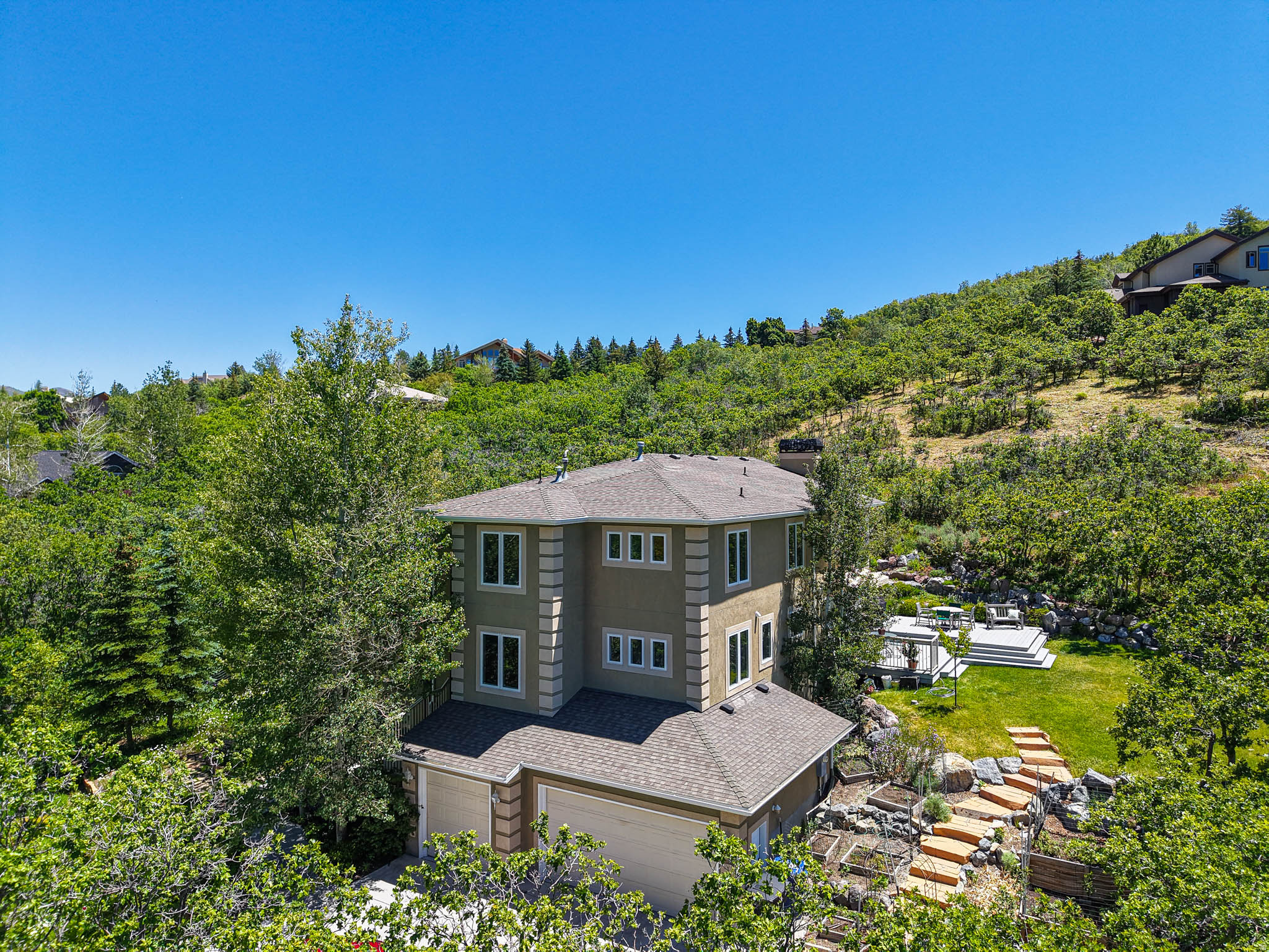 main property photo 0
