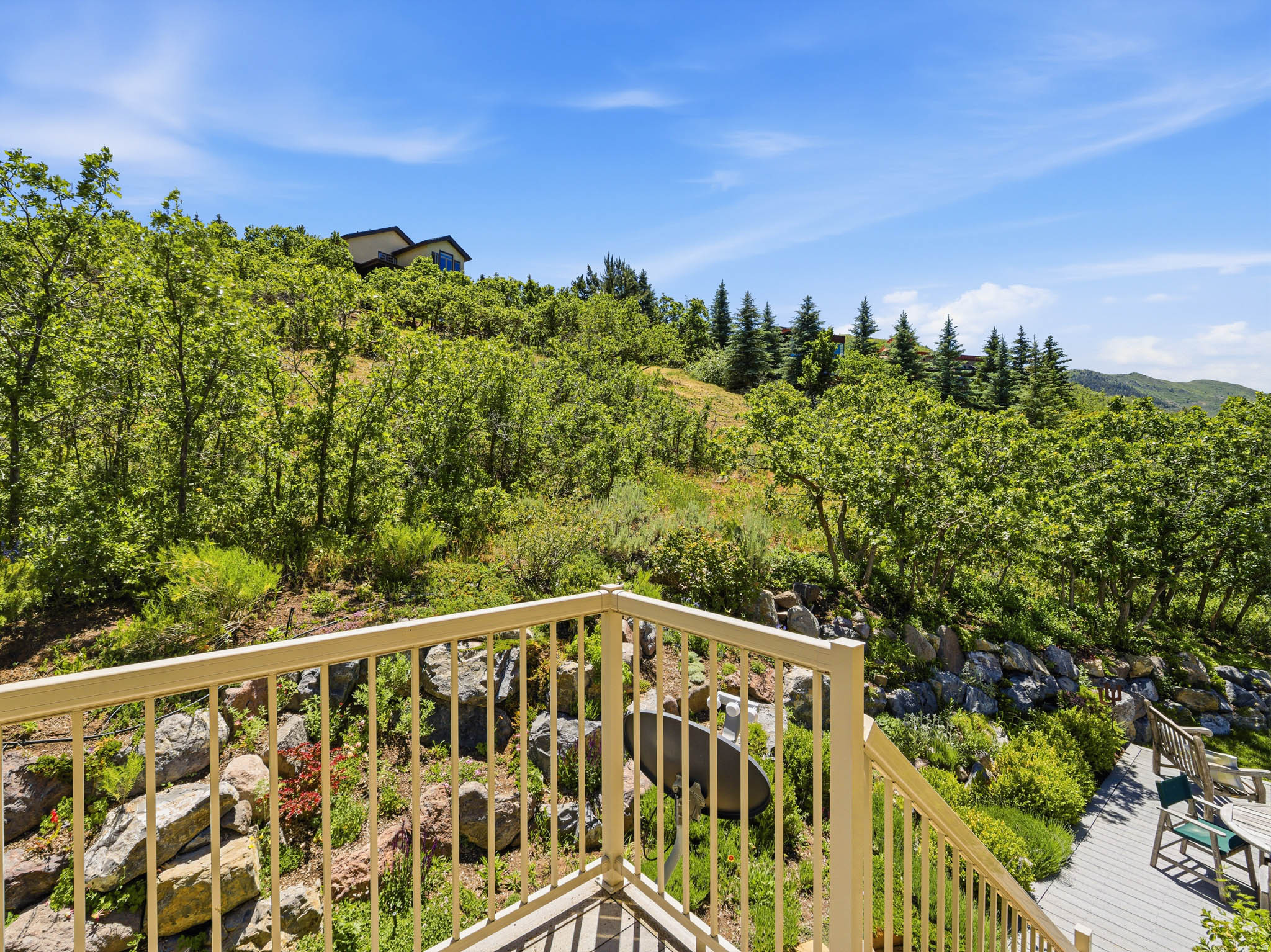 main property photo 23