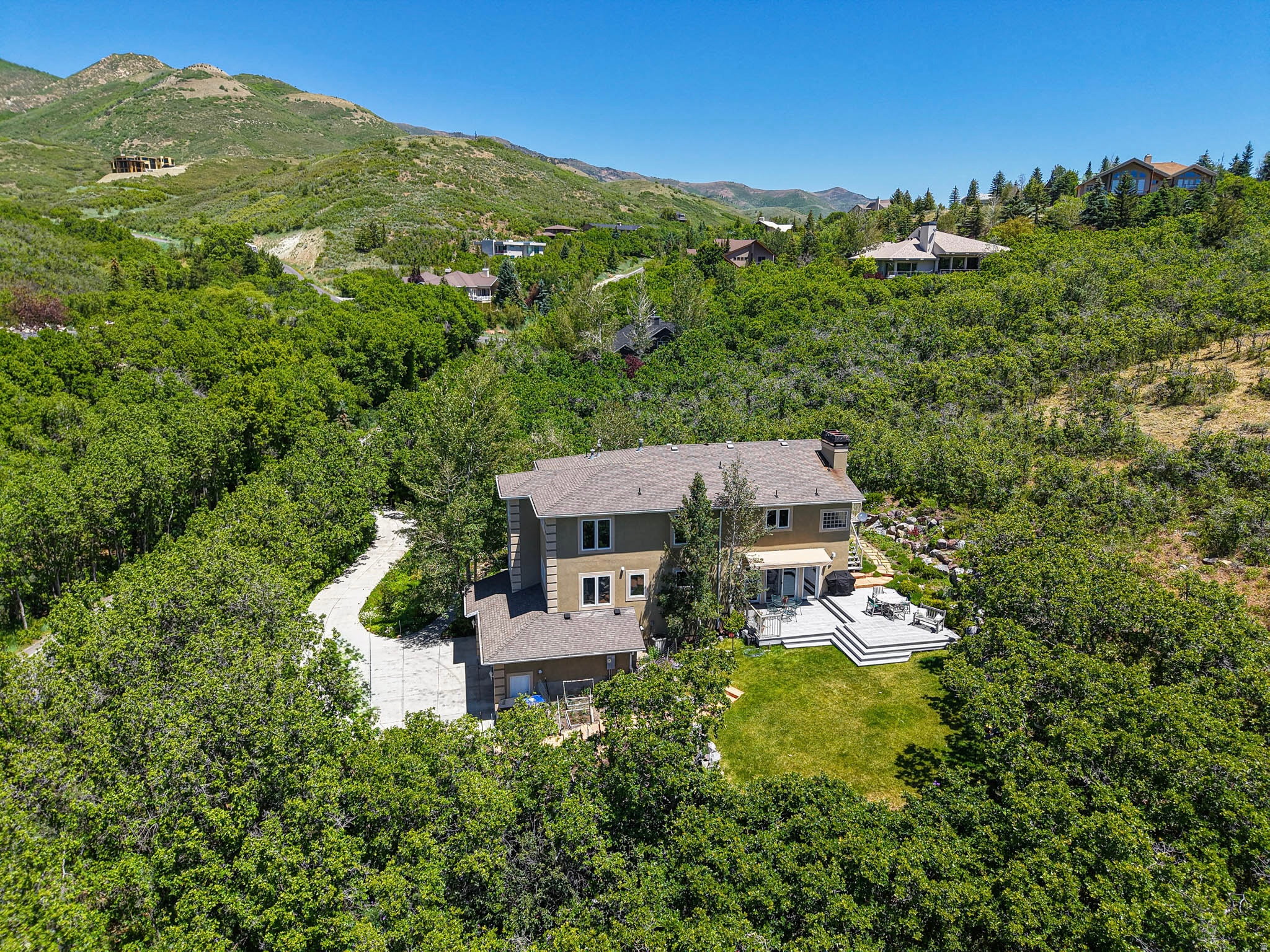 main property photo 27