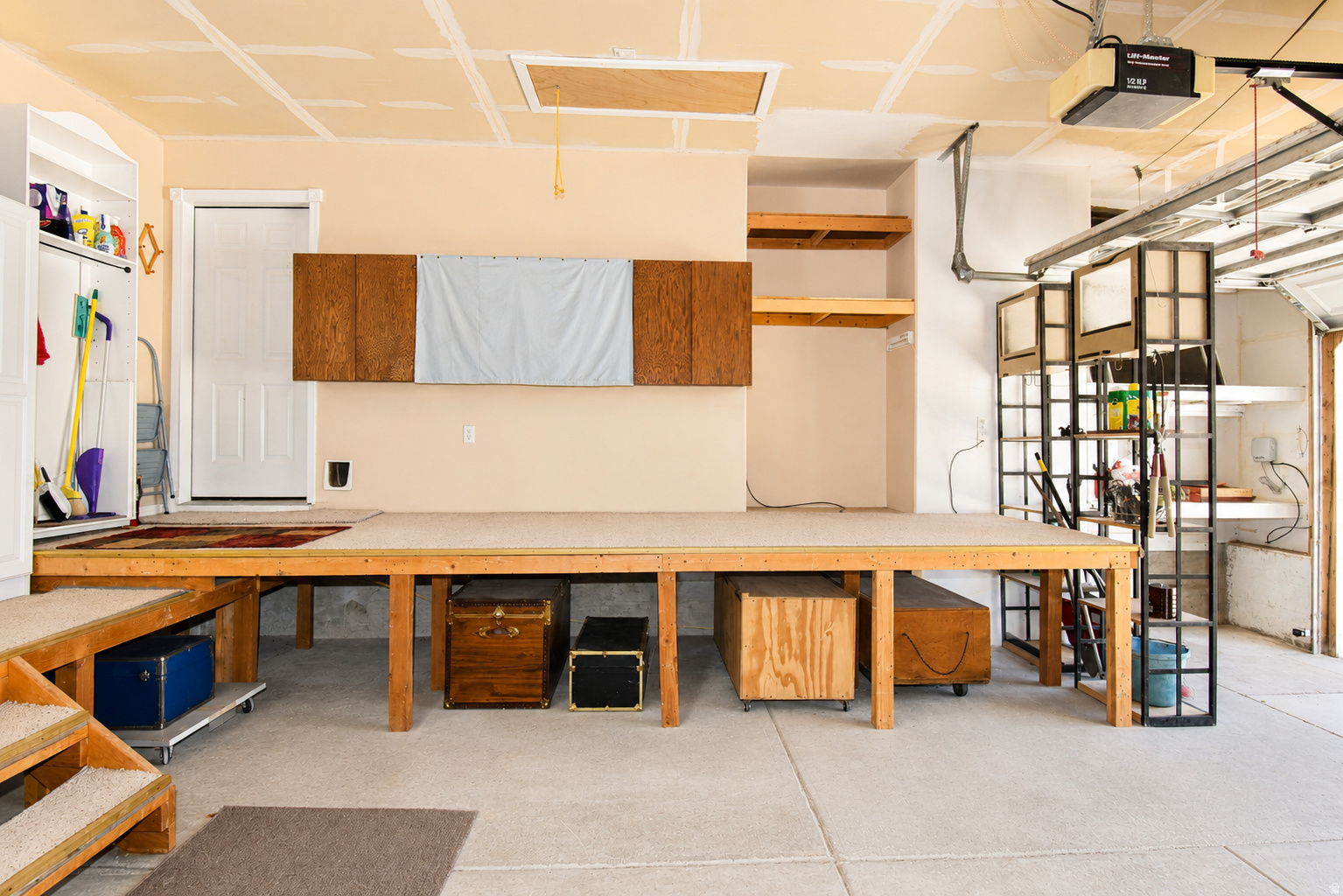 main property photo 43