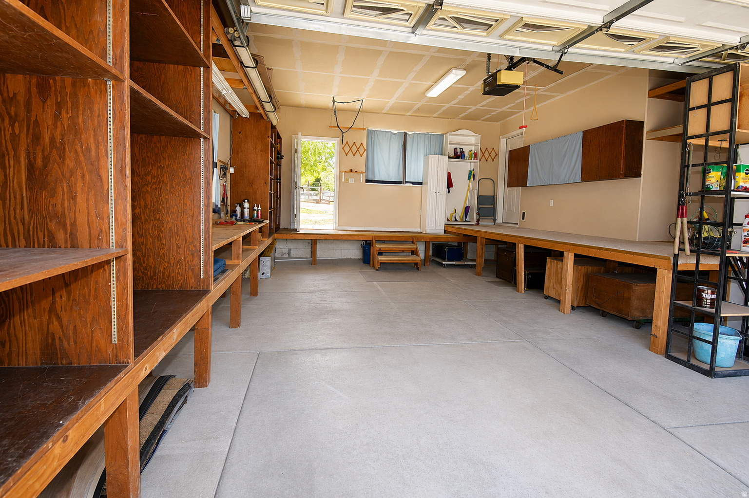 main property photo 47