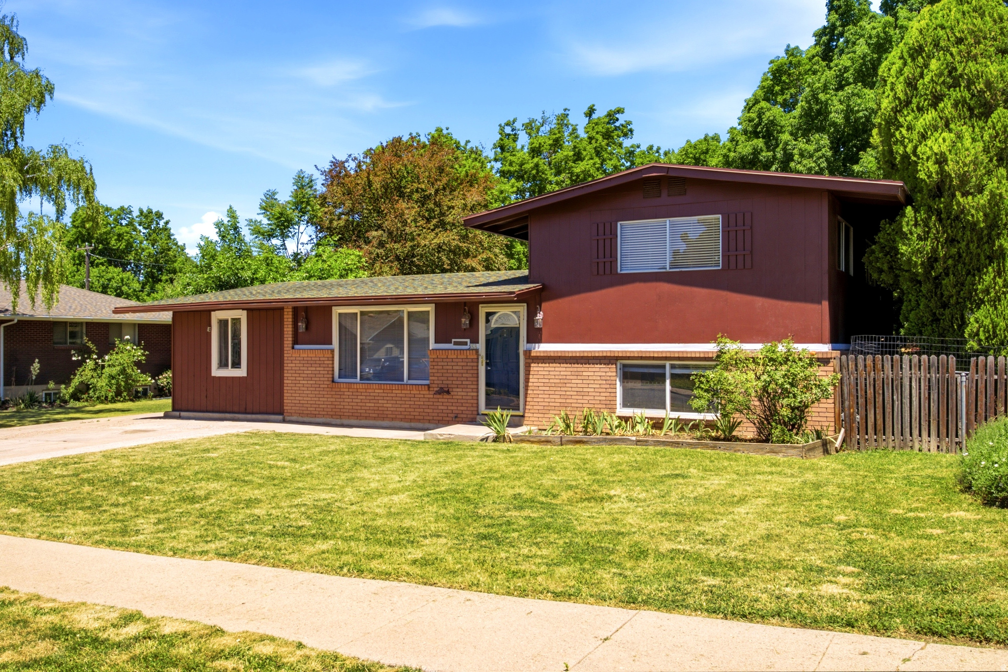 main property photo 24