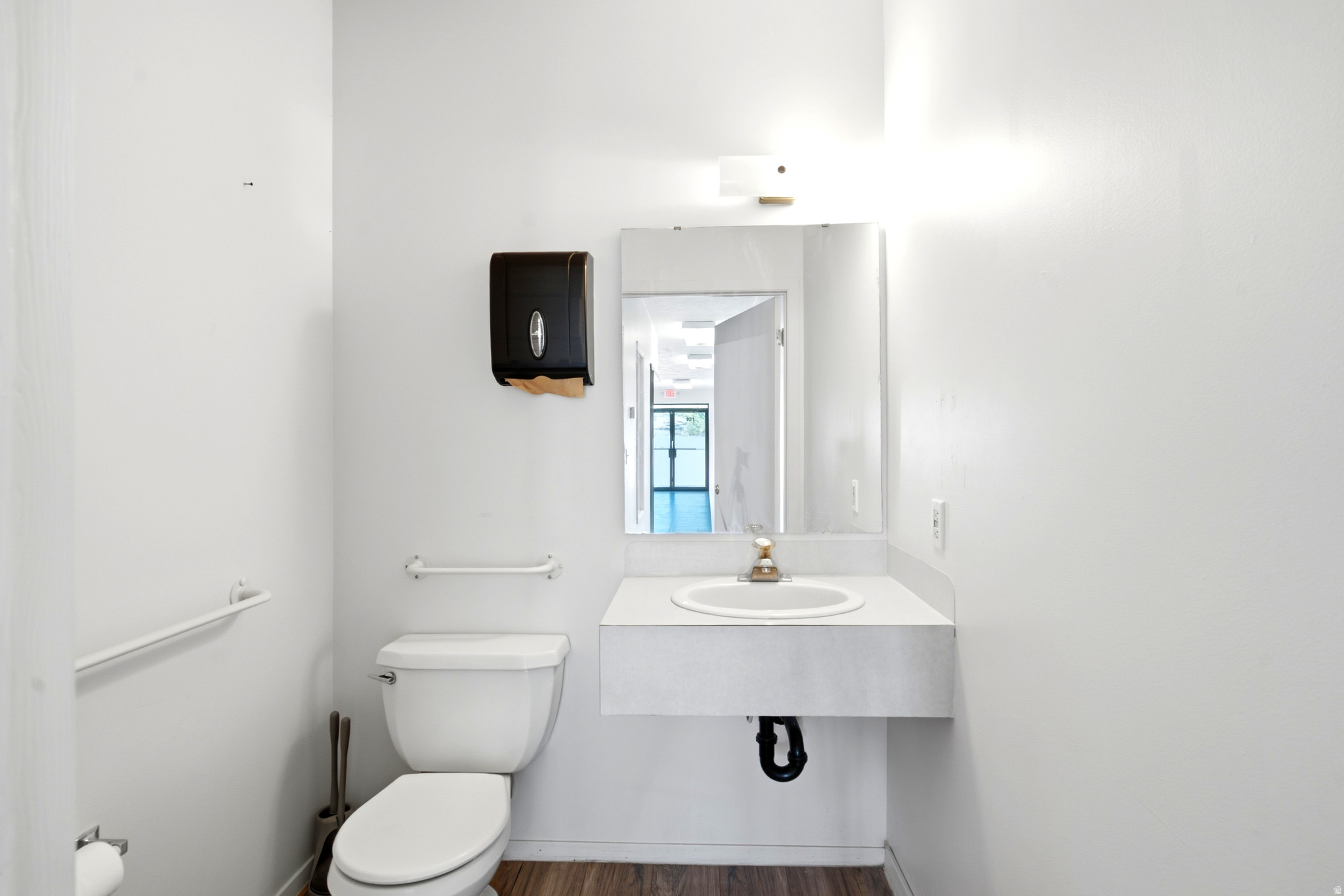 main property photo 10