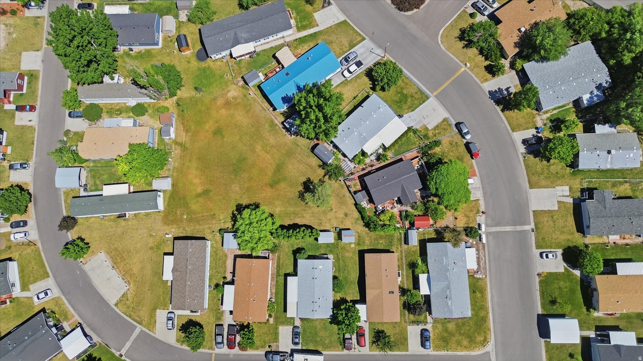 main property photo 39