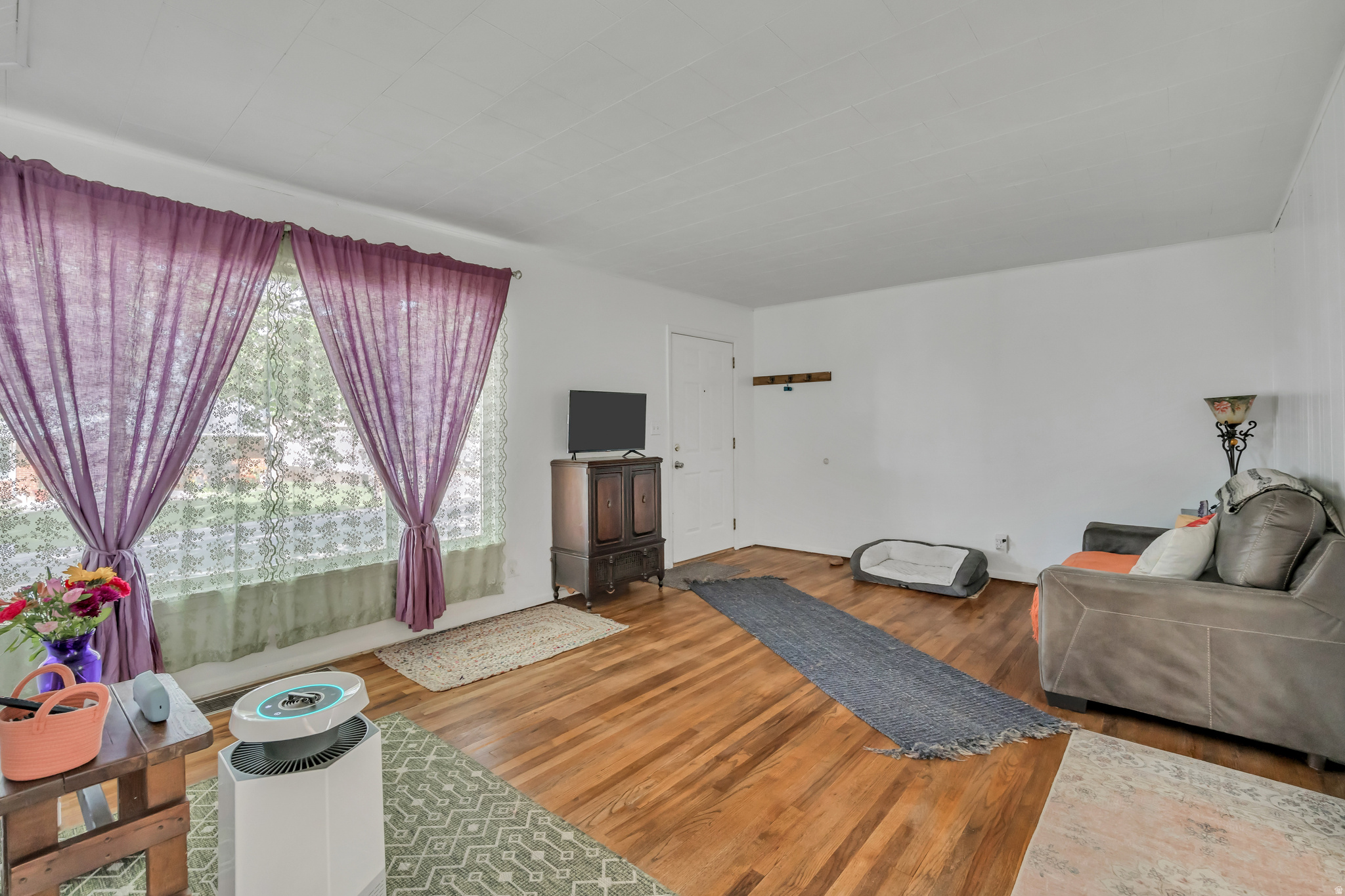 main property photo 10