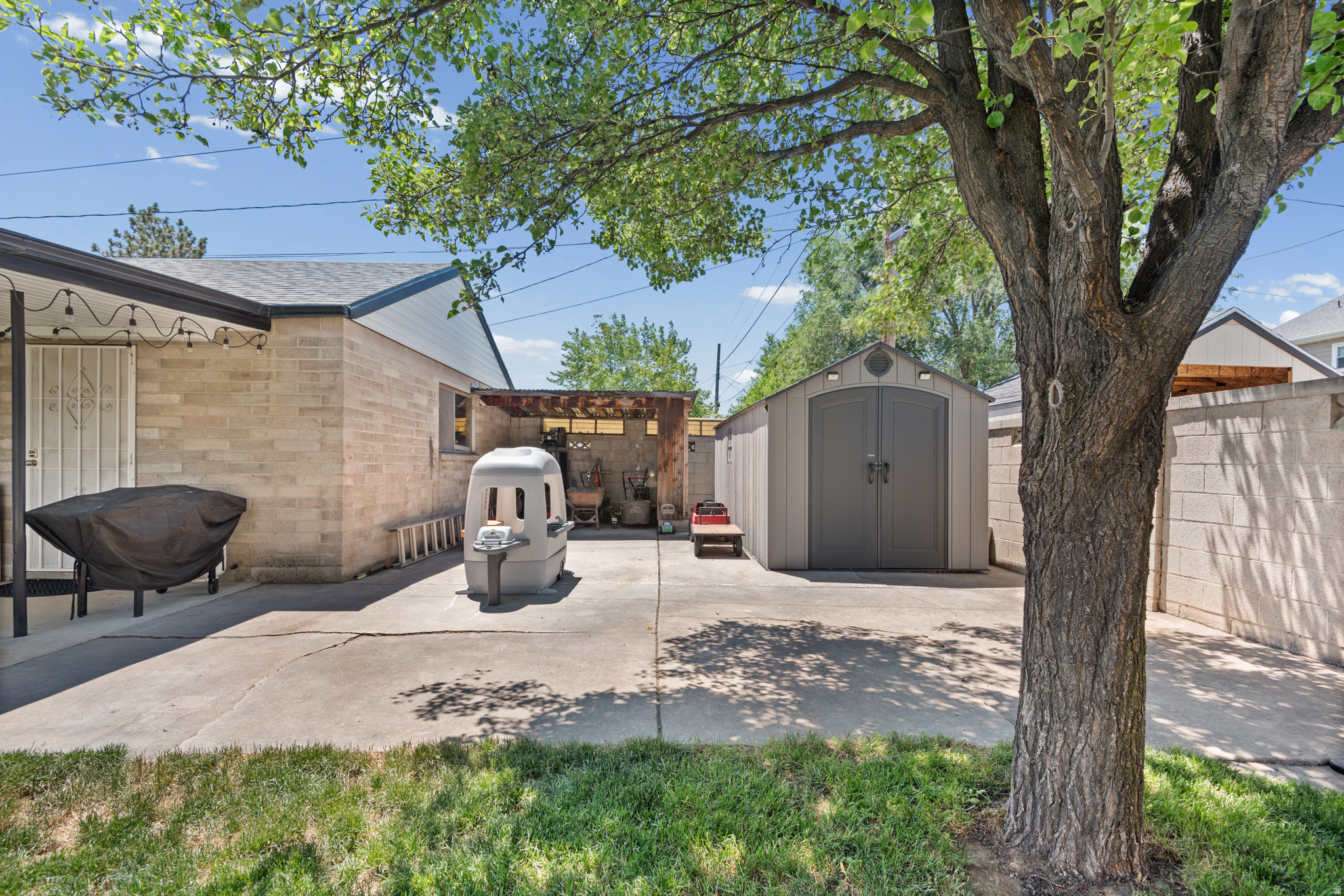 main property photo 15