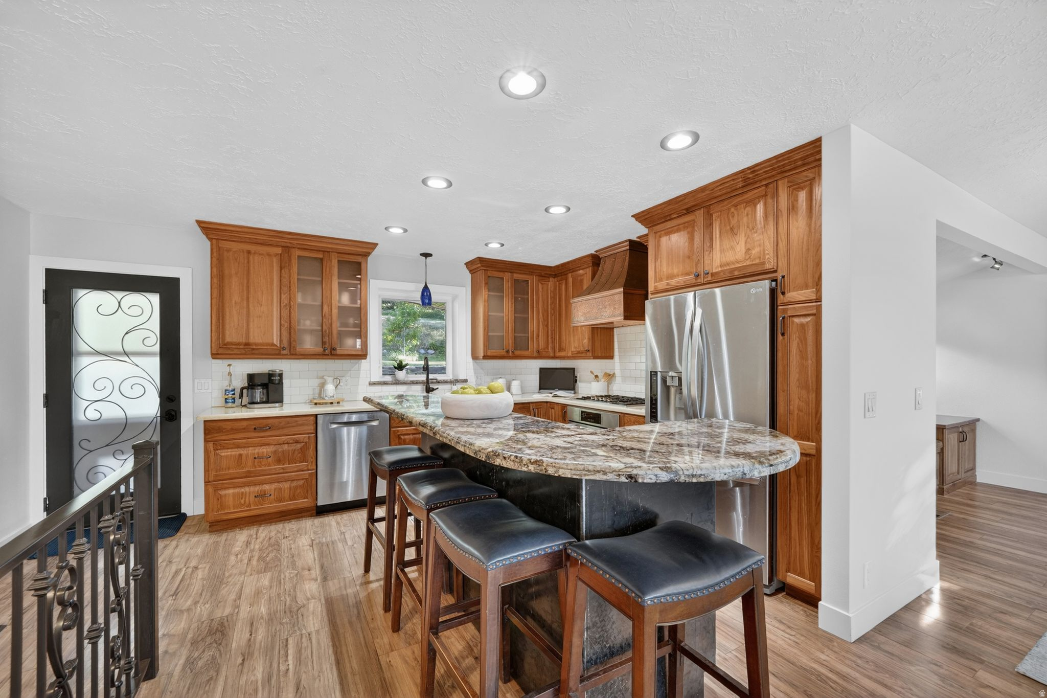 main property photo 15