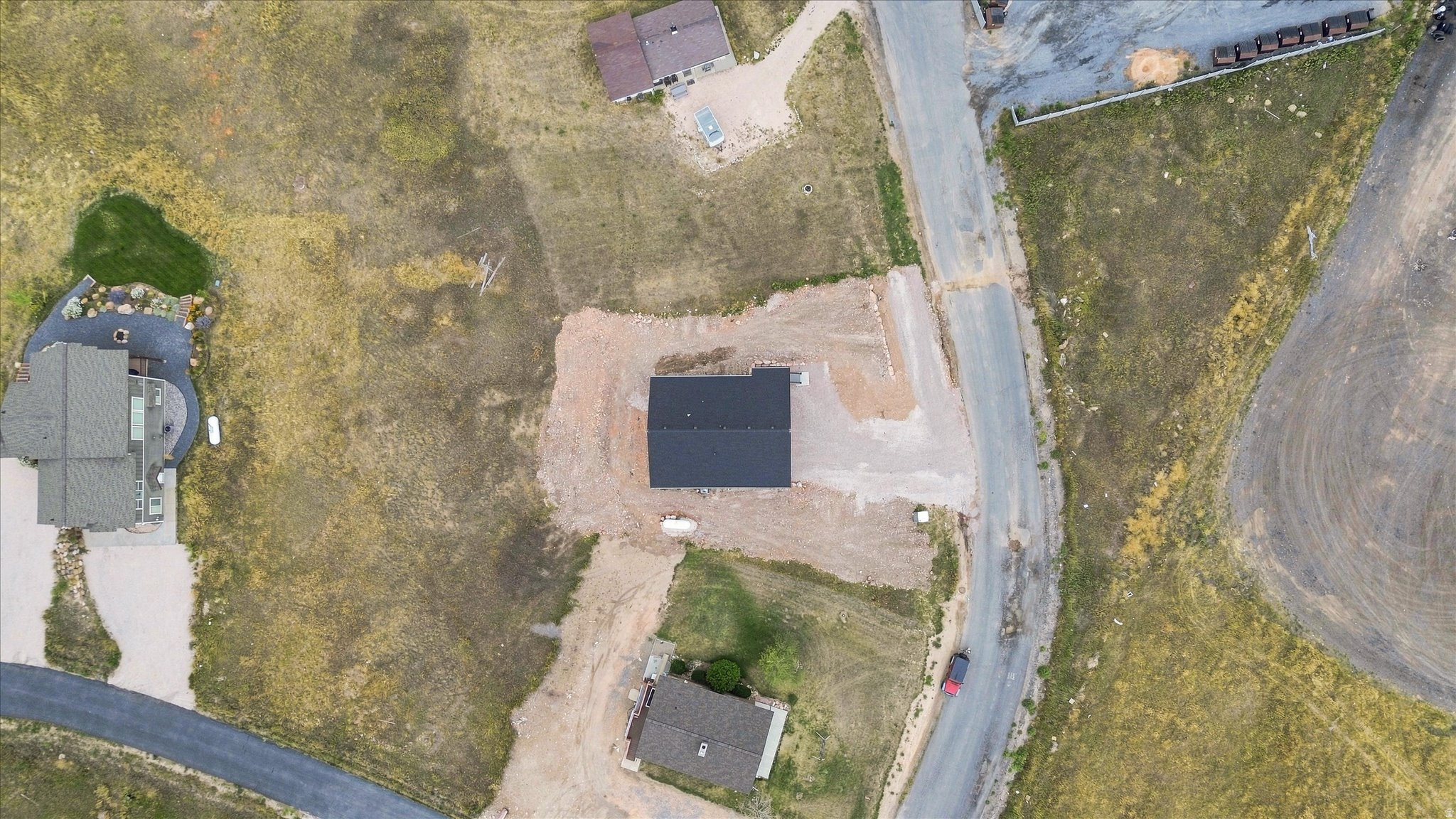 main property photo 35