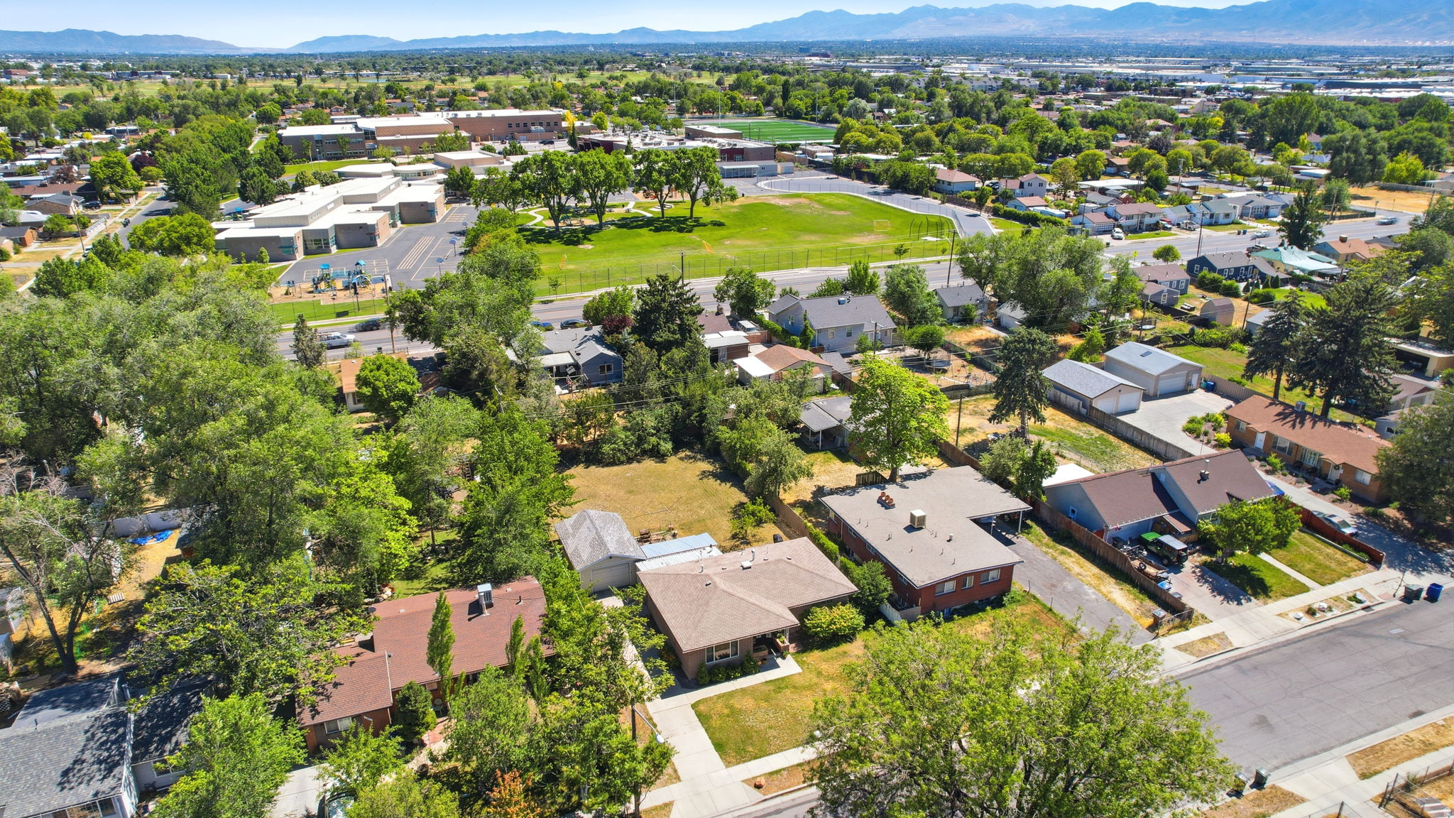 main property photo 31