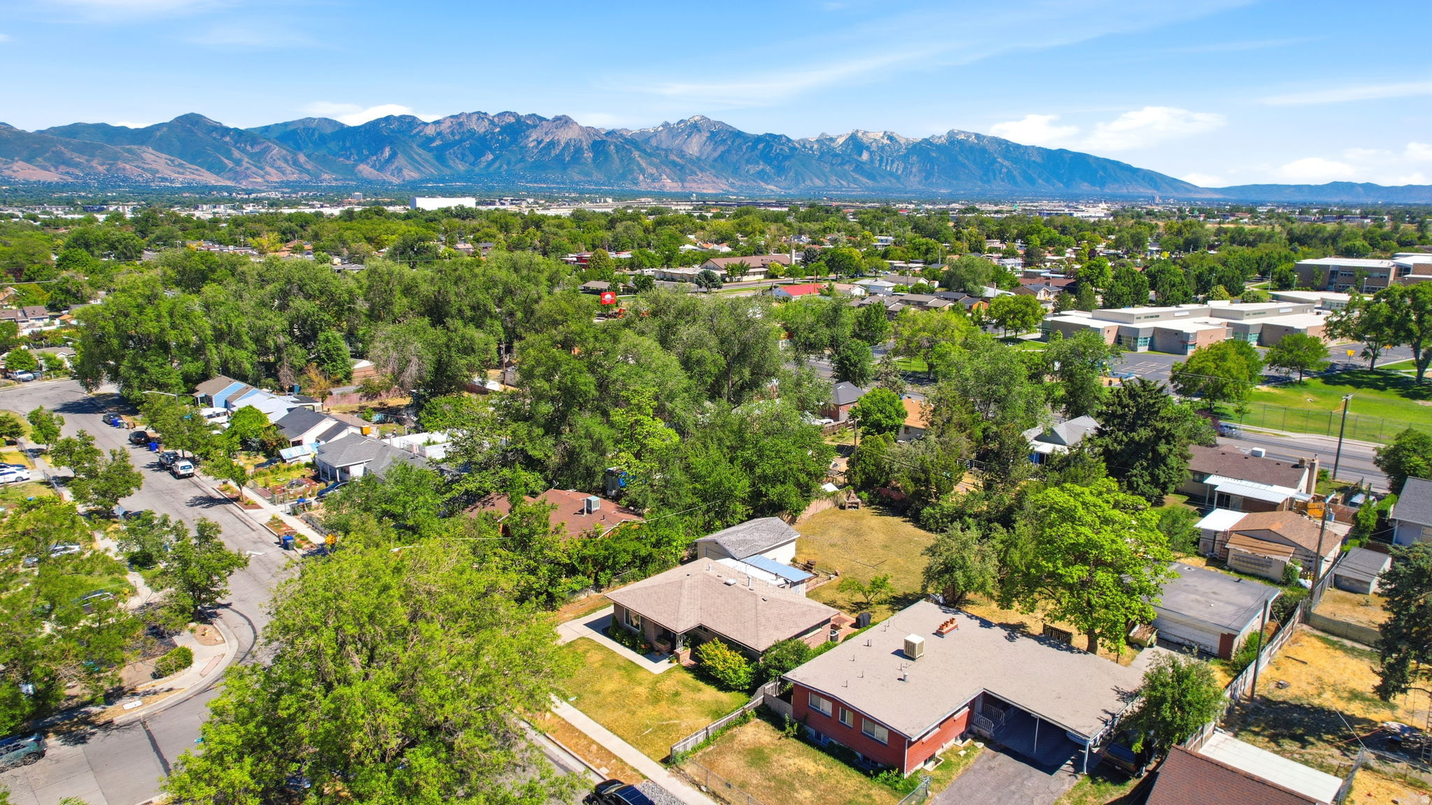 main property photo 32