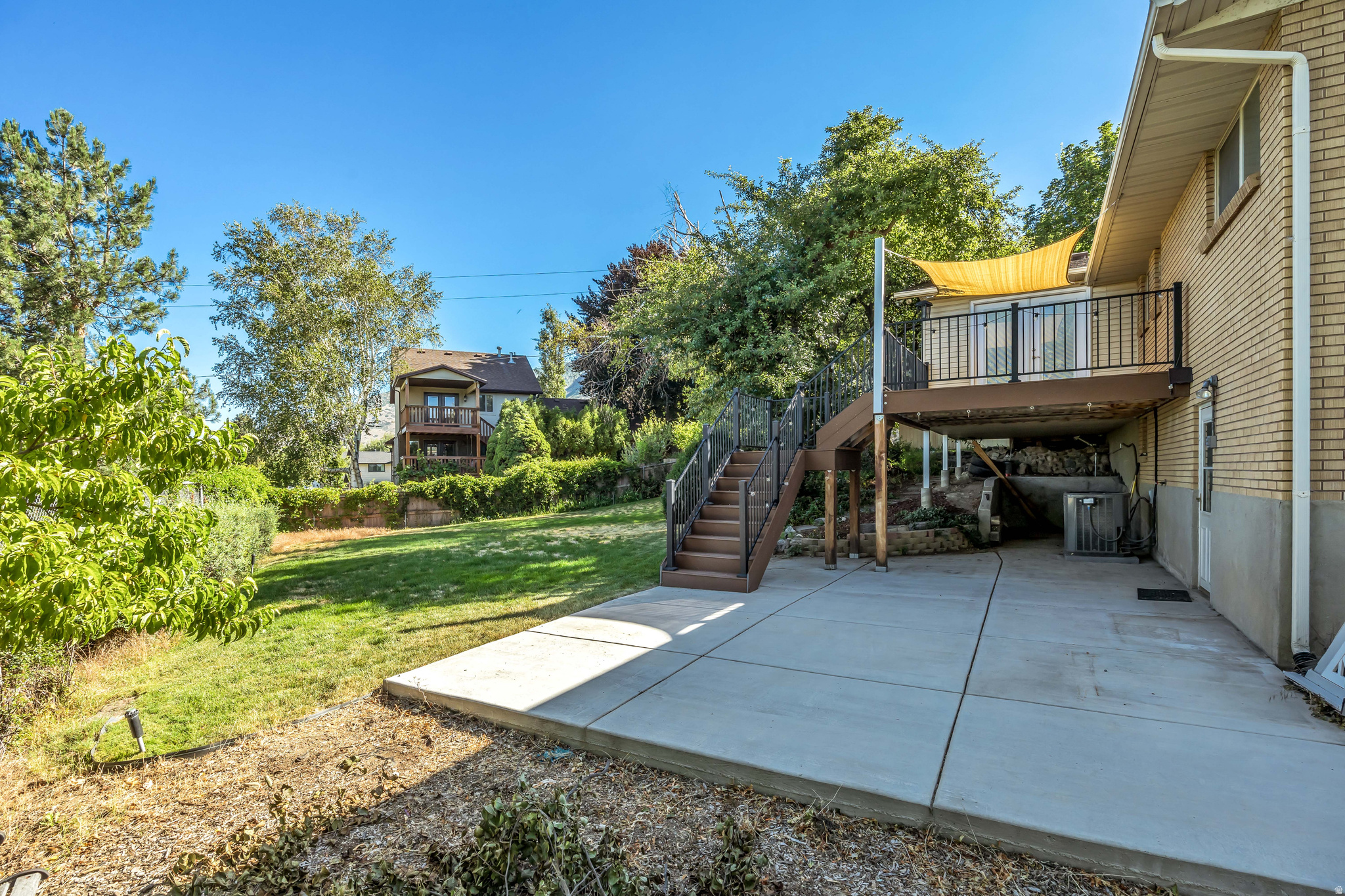 main property photo 35