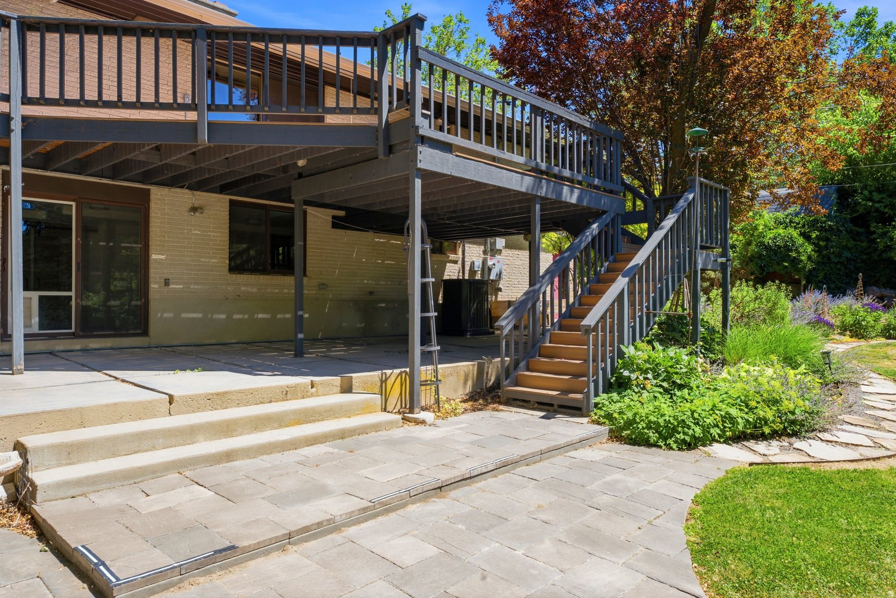 main property photo 54