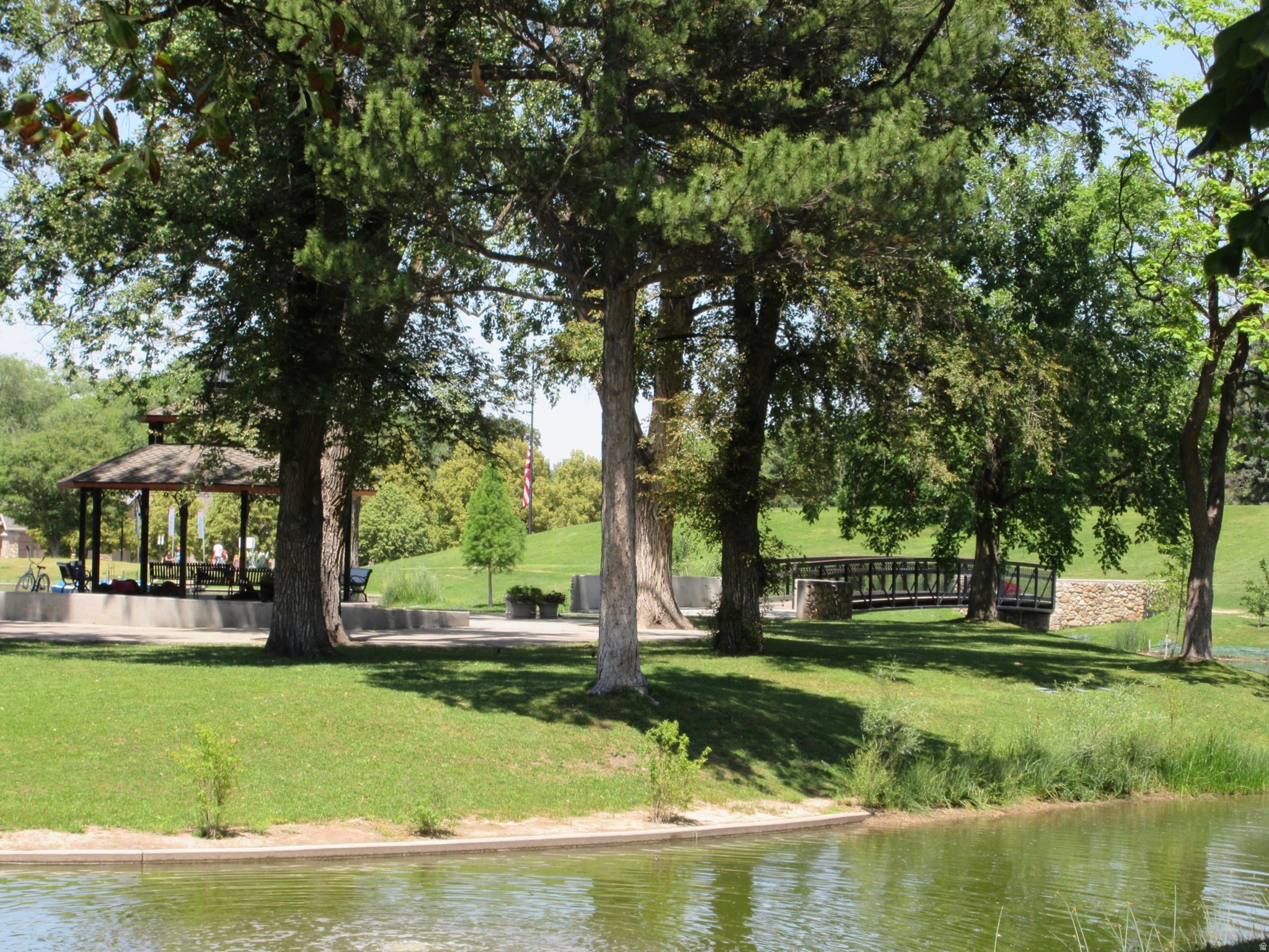 main property photo 36