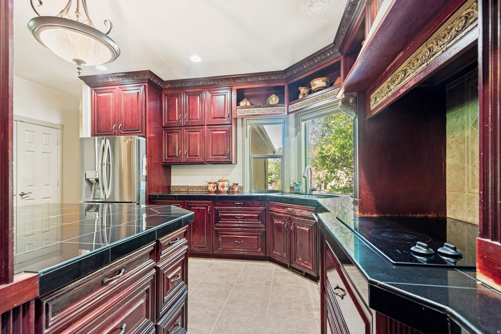 main property photo 13