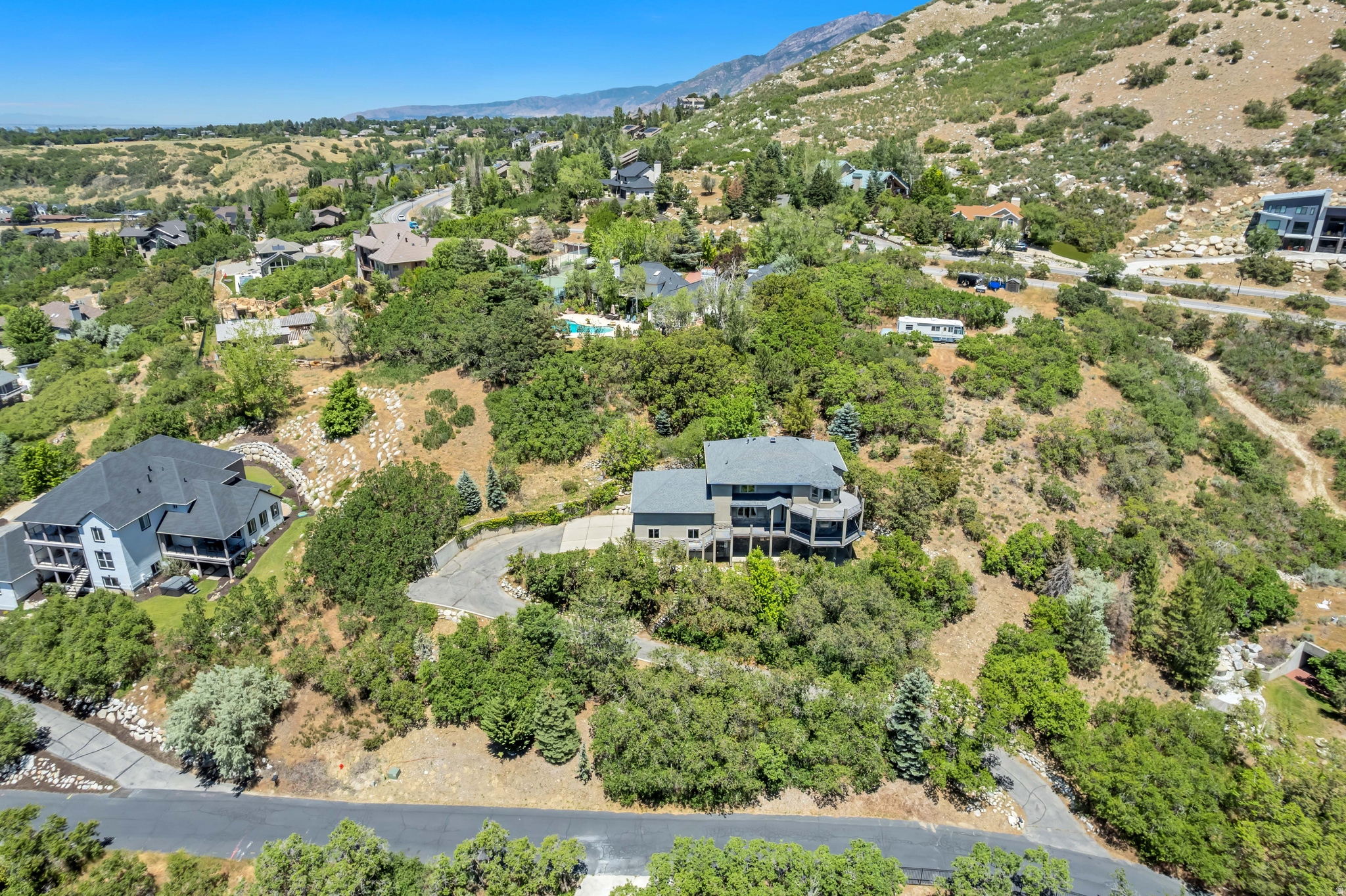main property photo 47