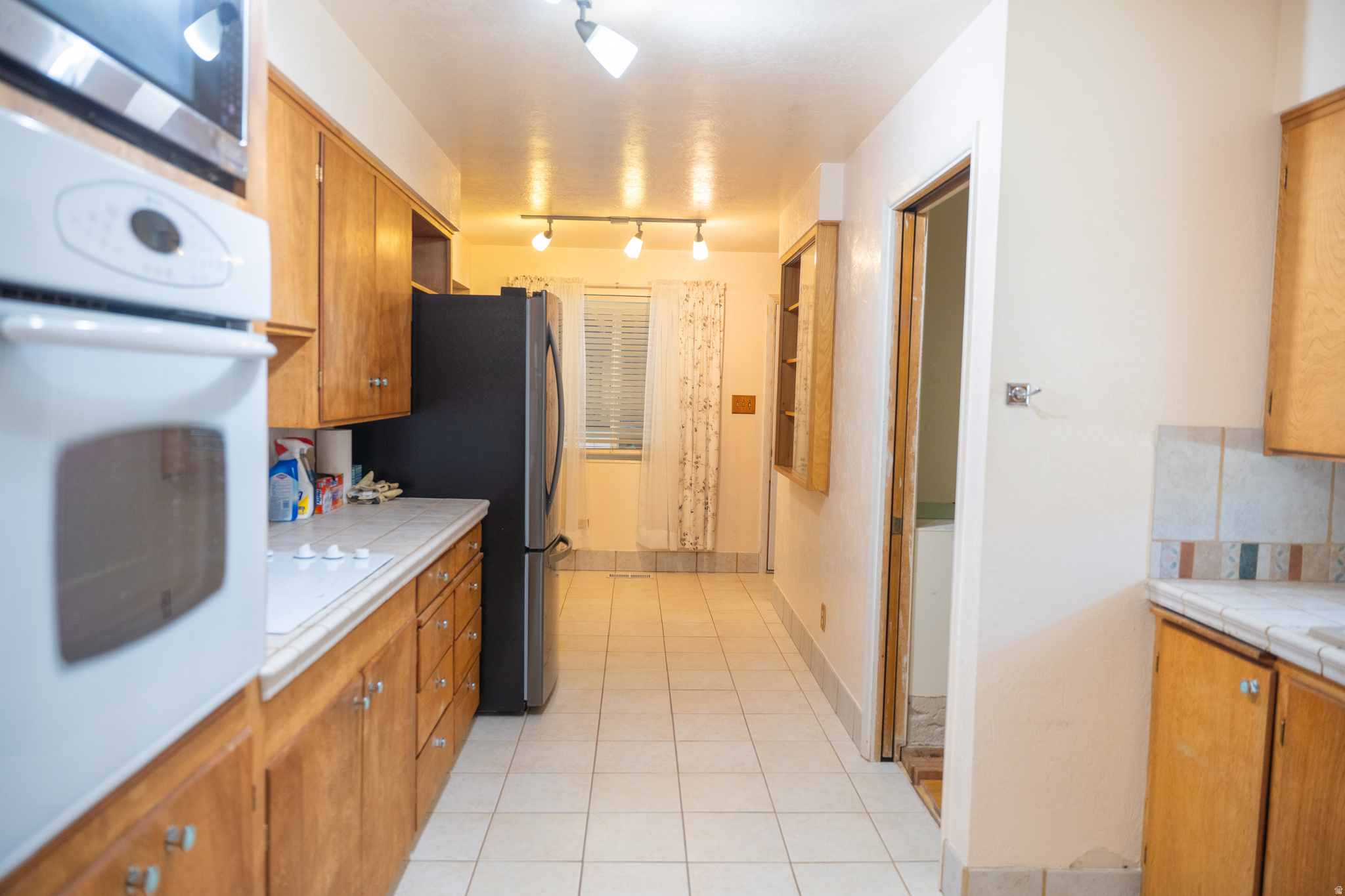 main property photo 13