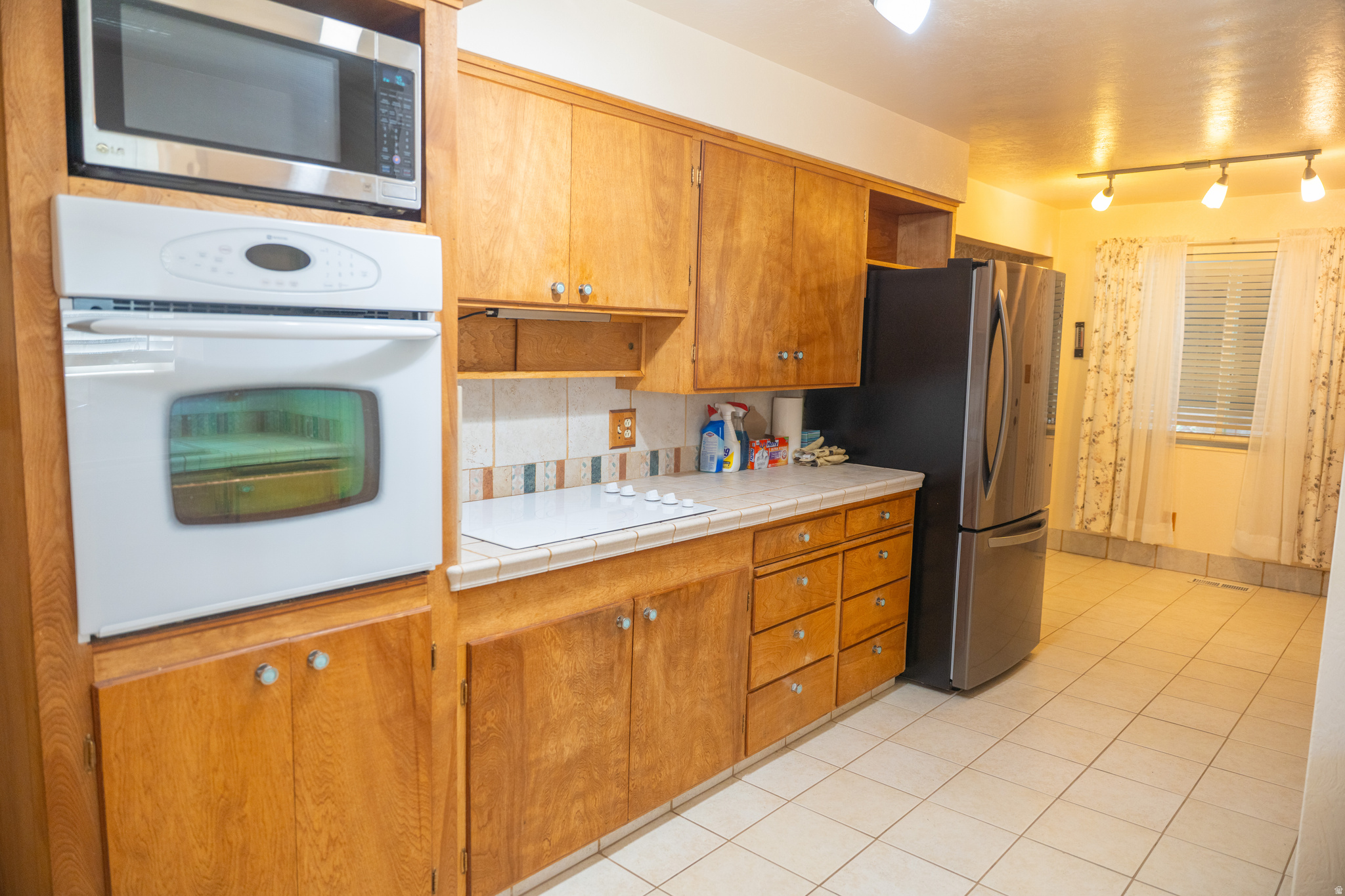 main property photo 17