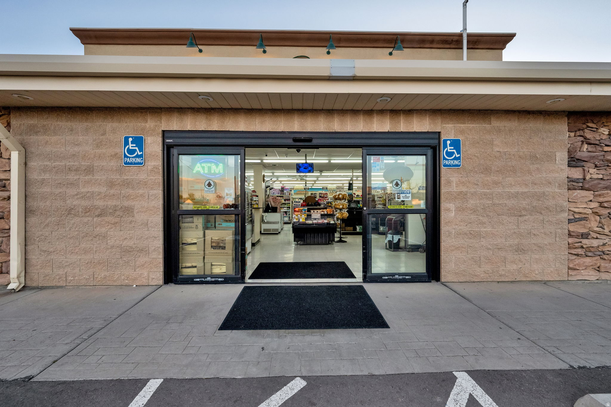main property photo 2