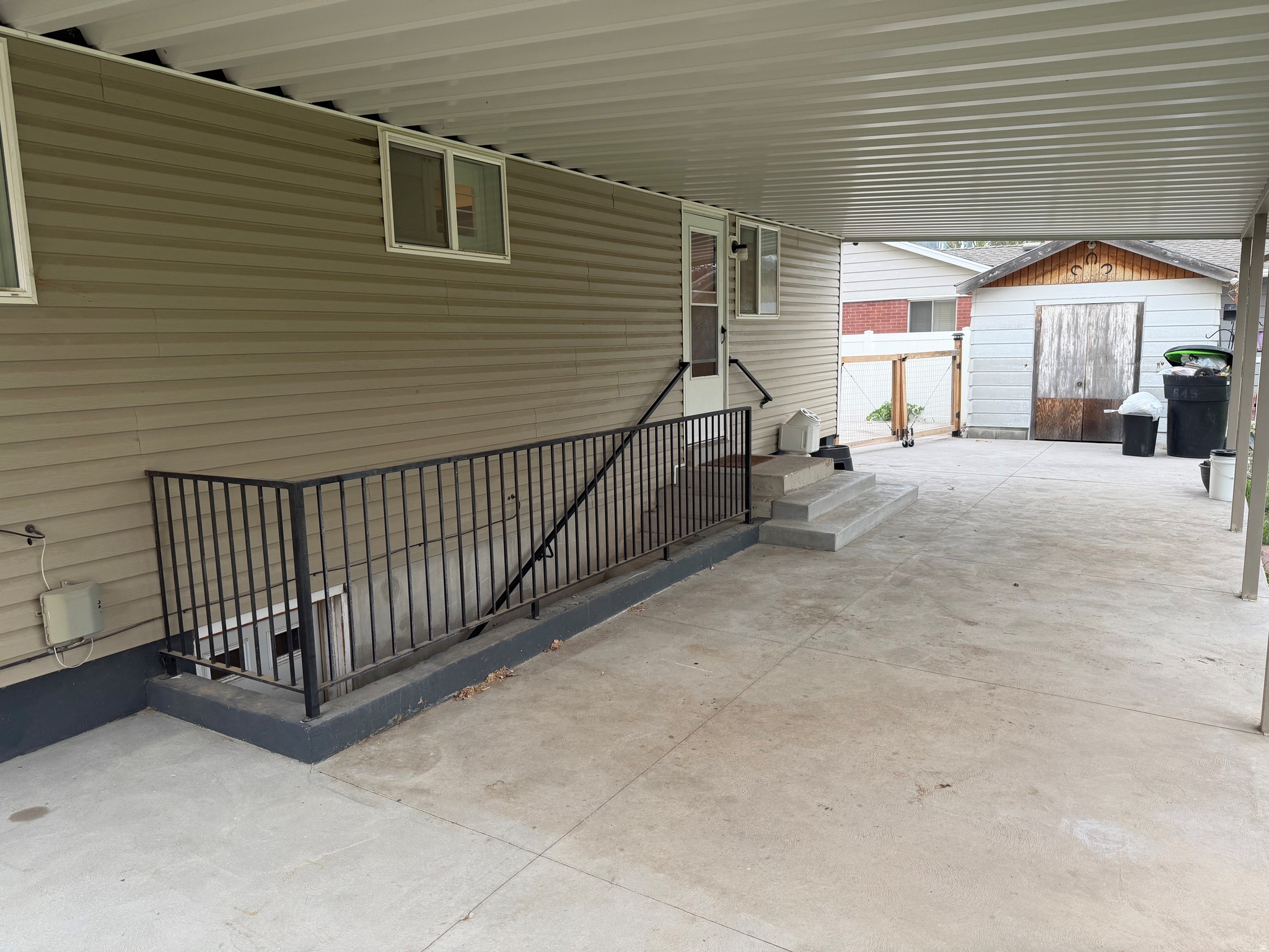 main property photo 10