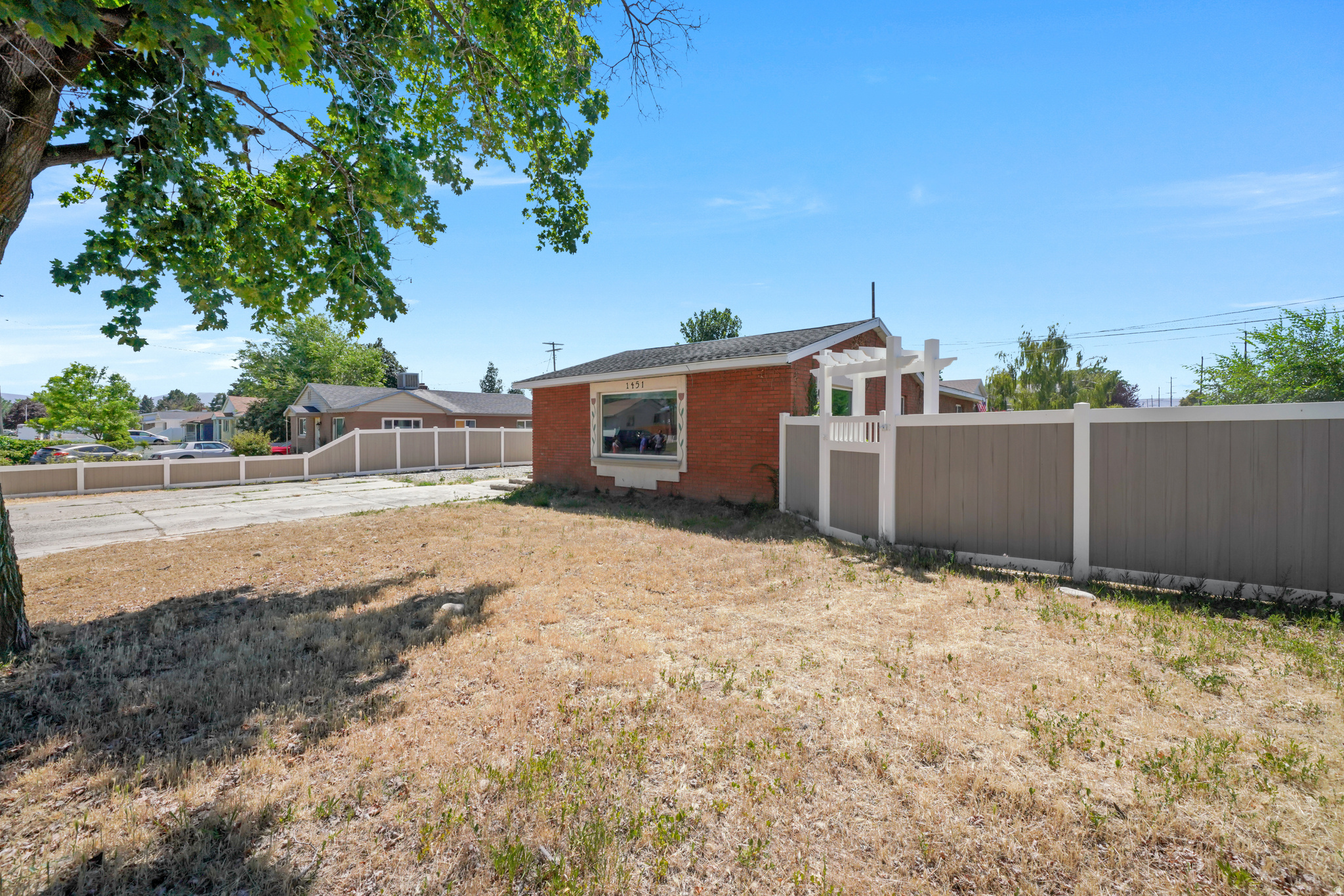 main property photo 21