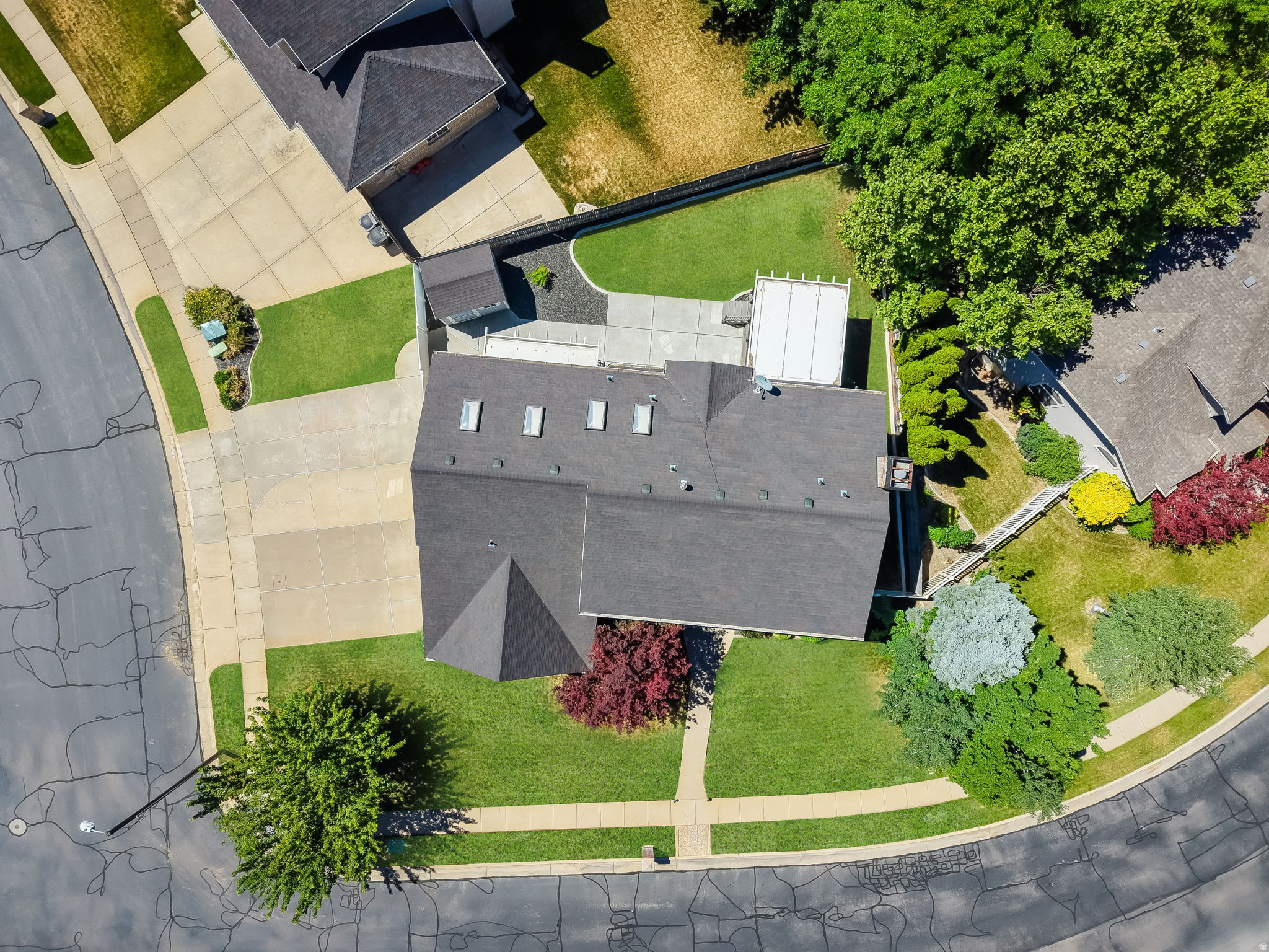 main property photo 65