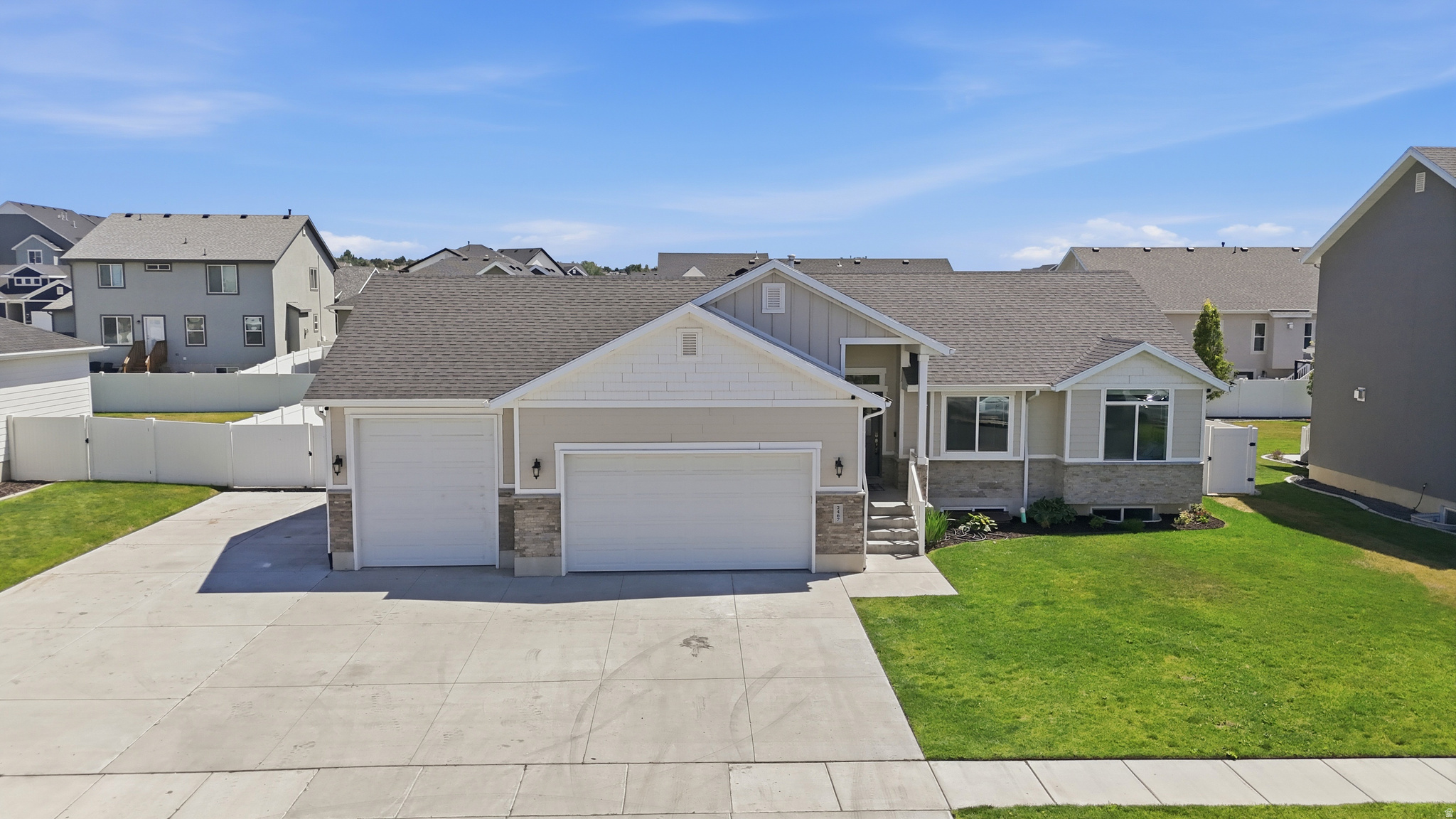 main property photo 54