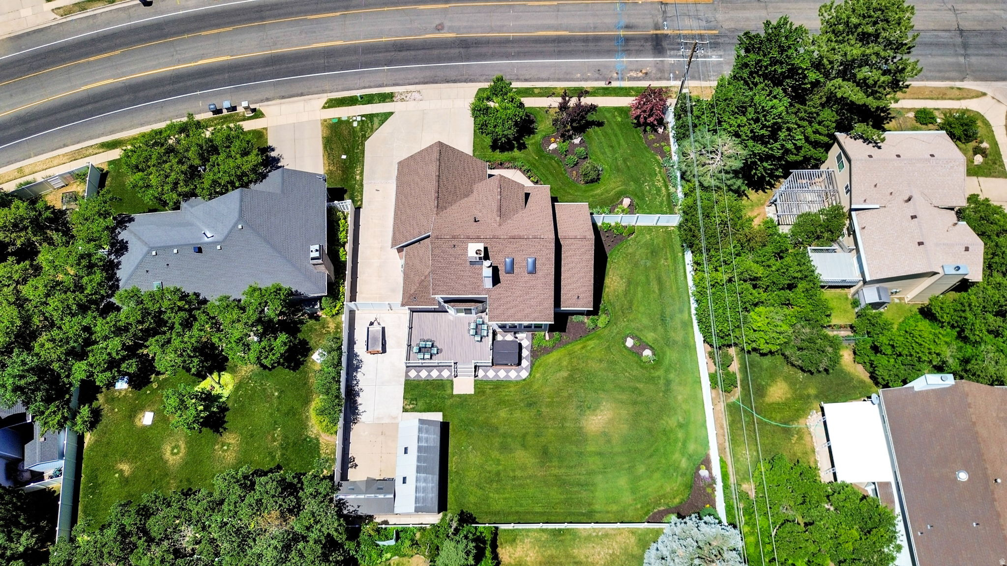 main property photo 10