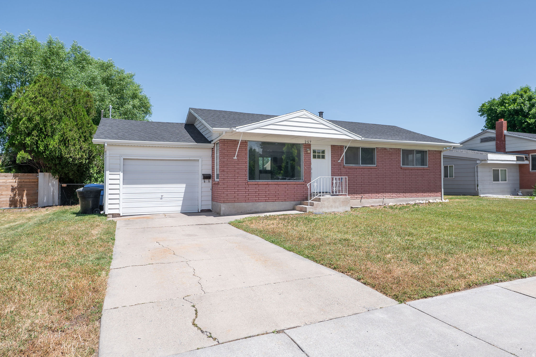 main property photo 0