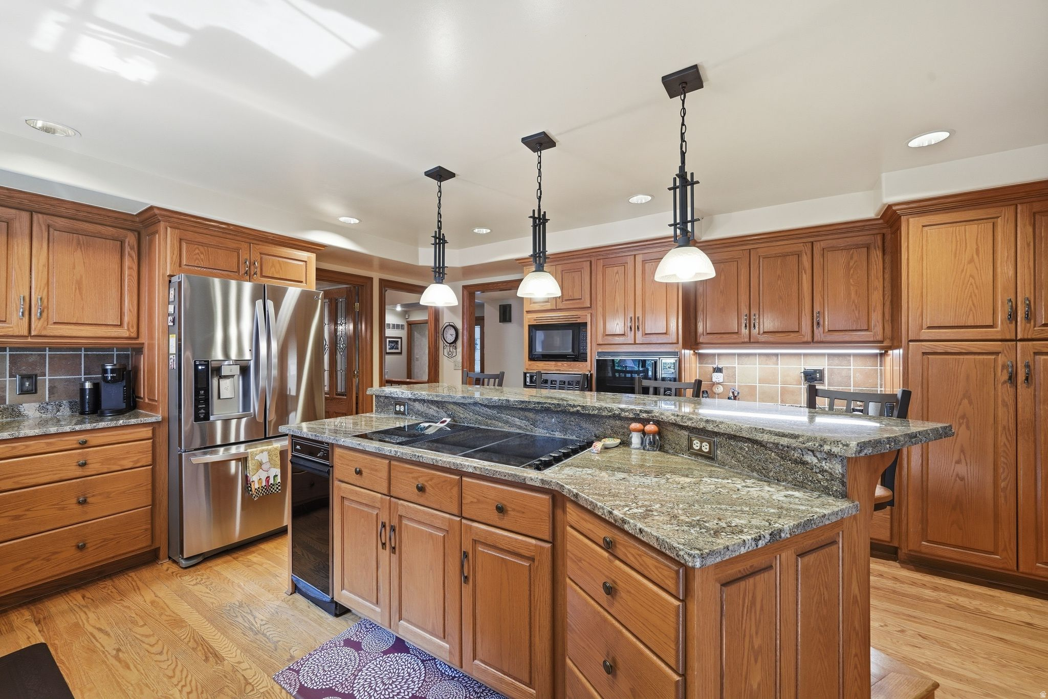 main property photo 19