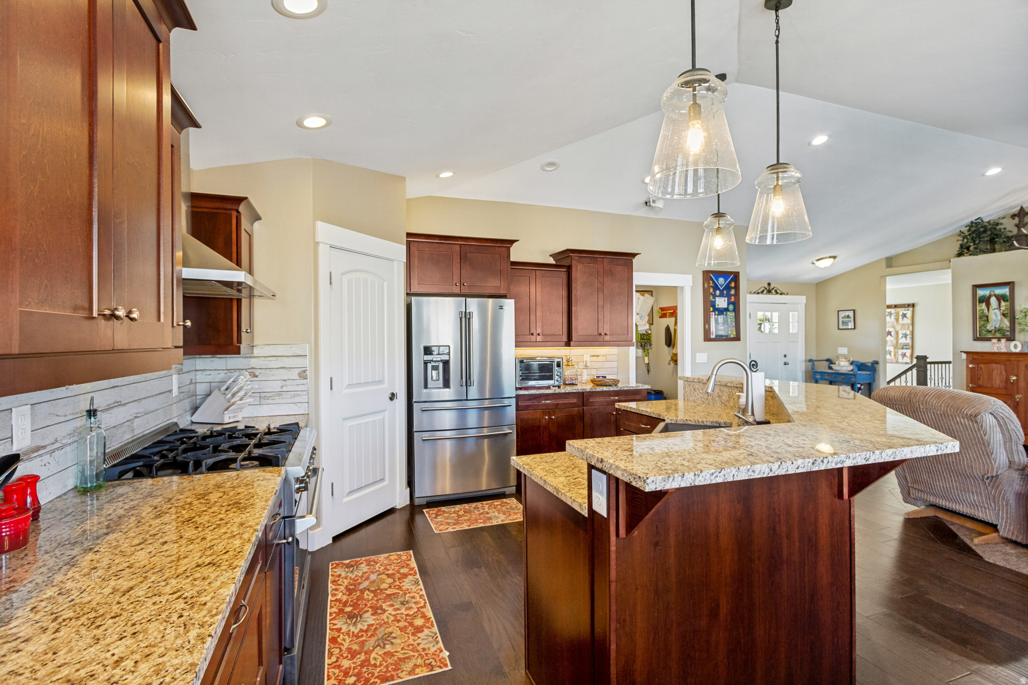 main property photo 22