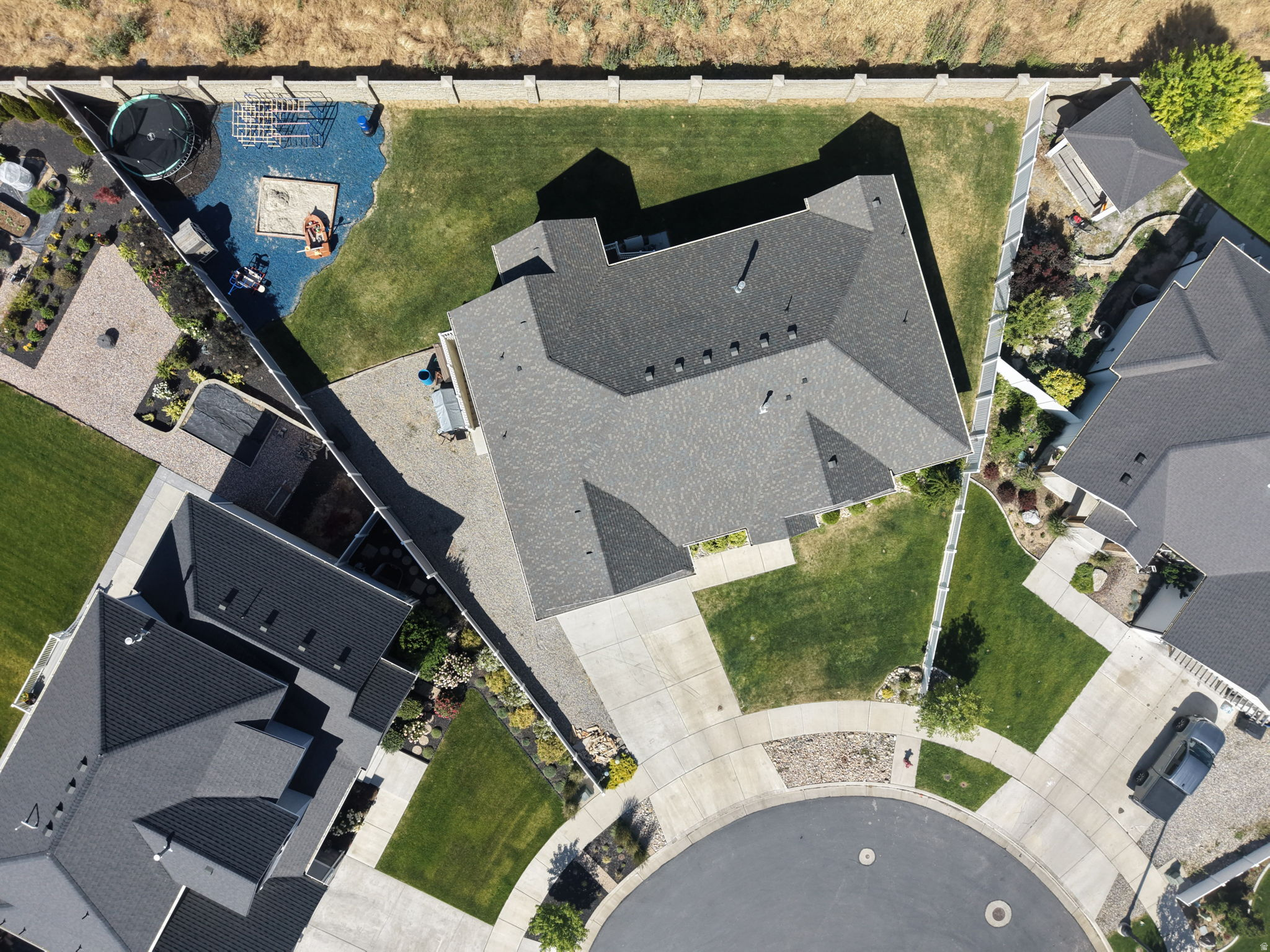 main property photo 50