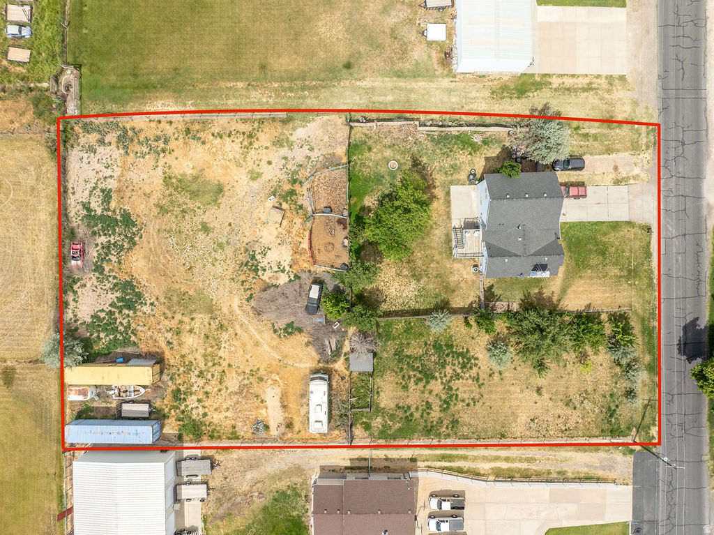 main property photo 16
