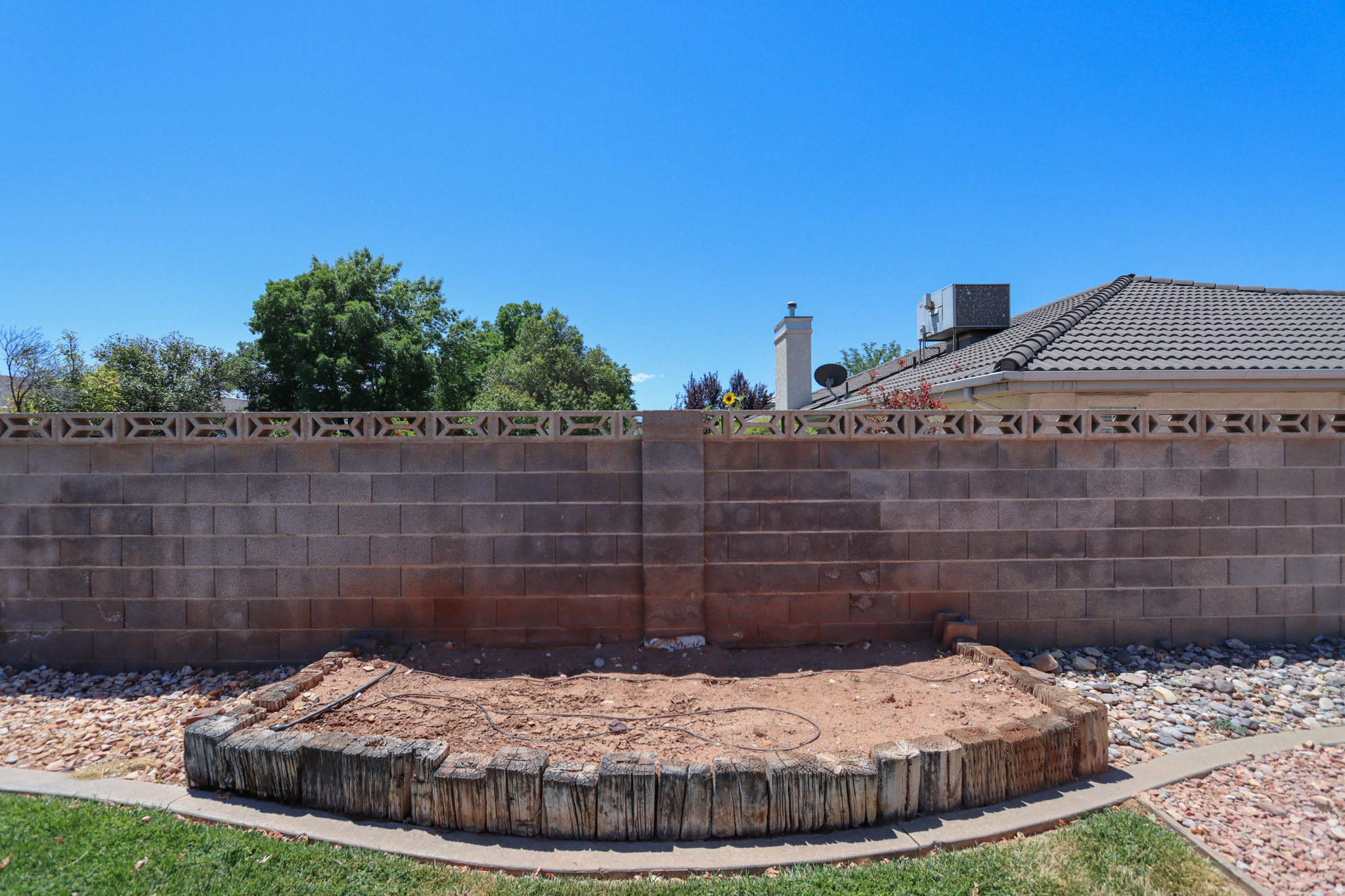 main property photo 67