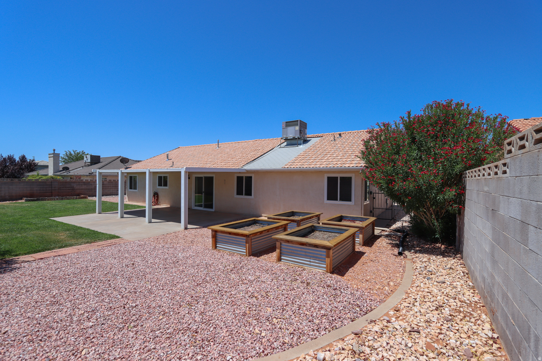 main property photo 74