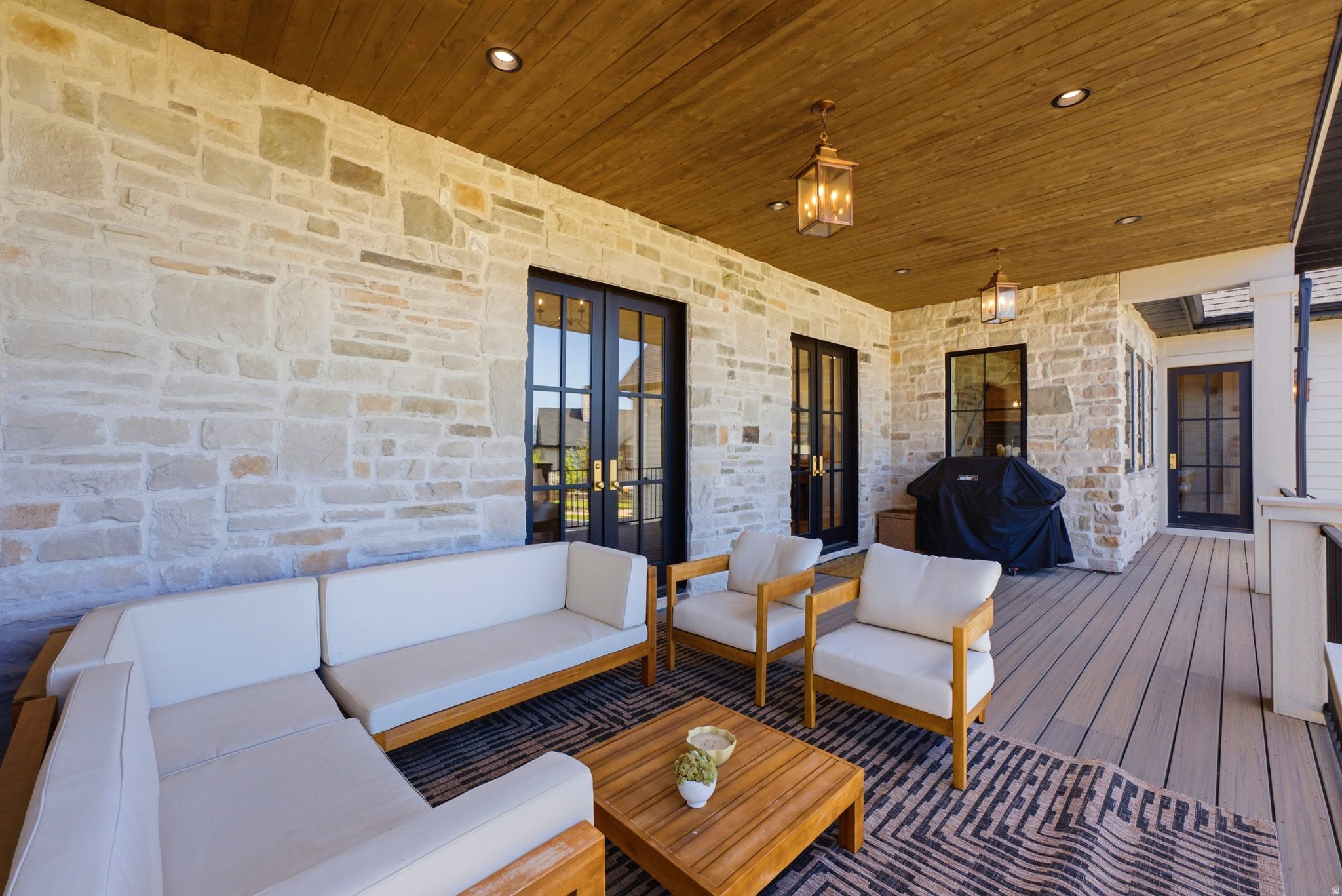 main property photo 75