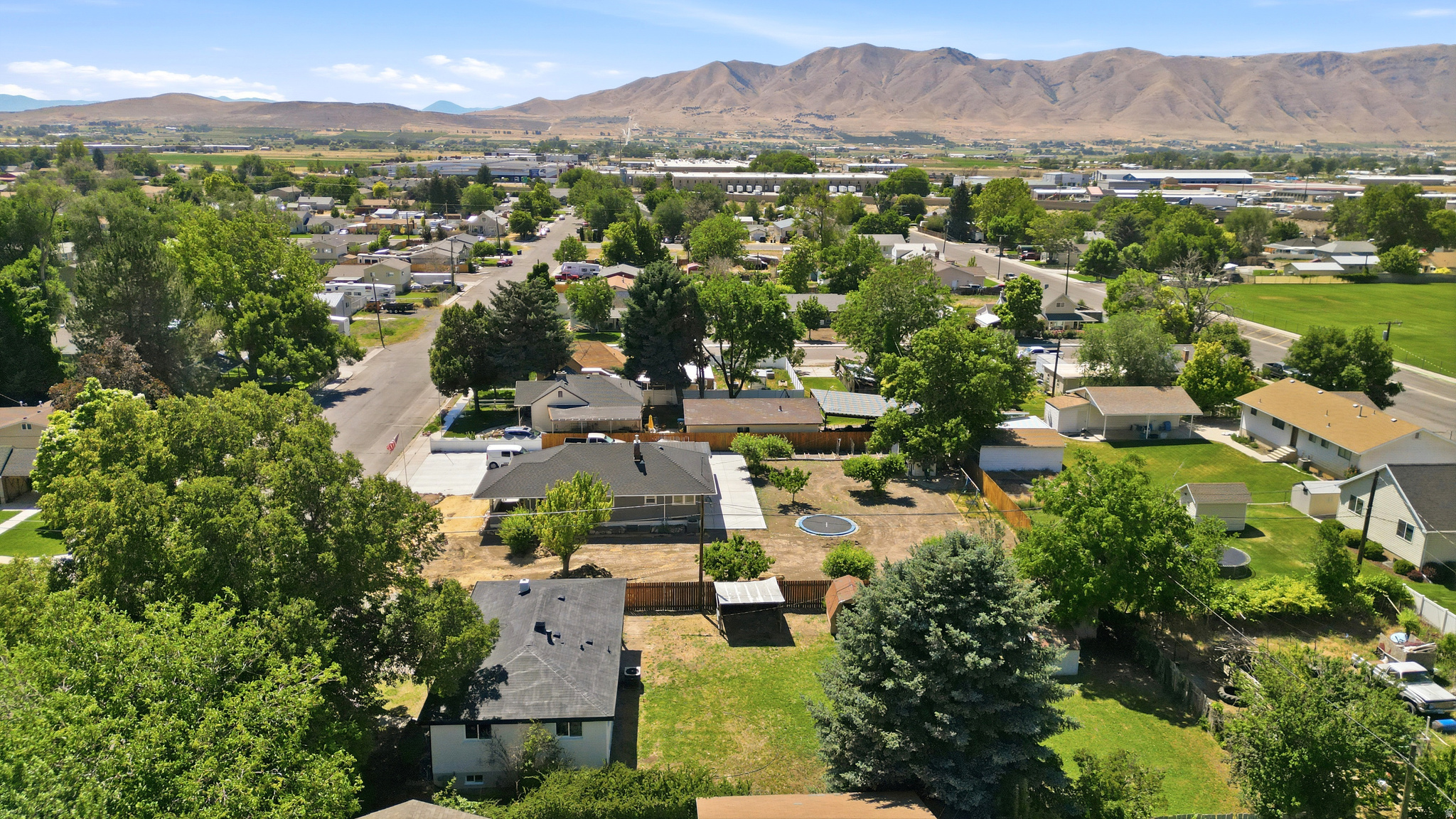 main property photo 39