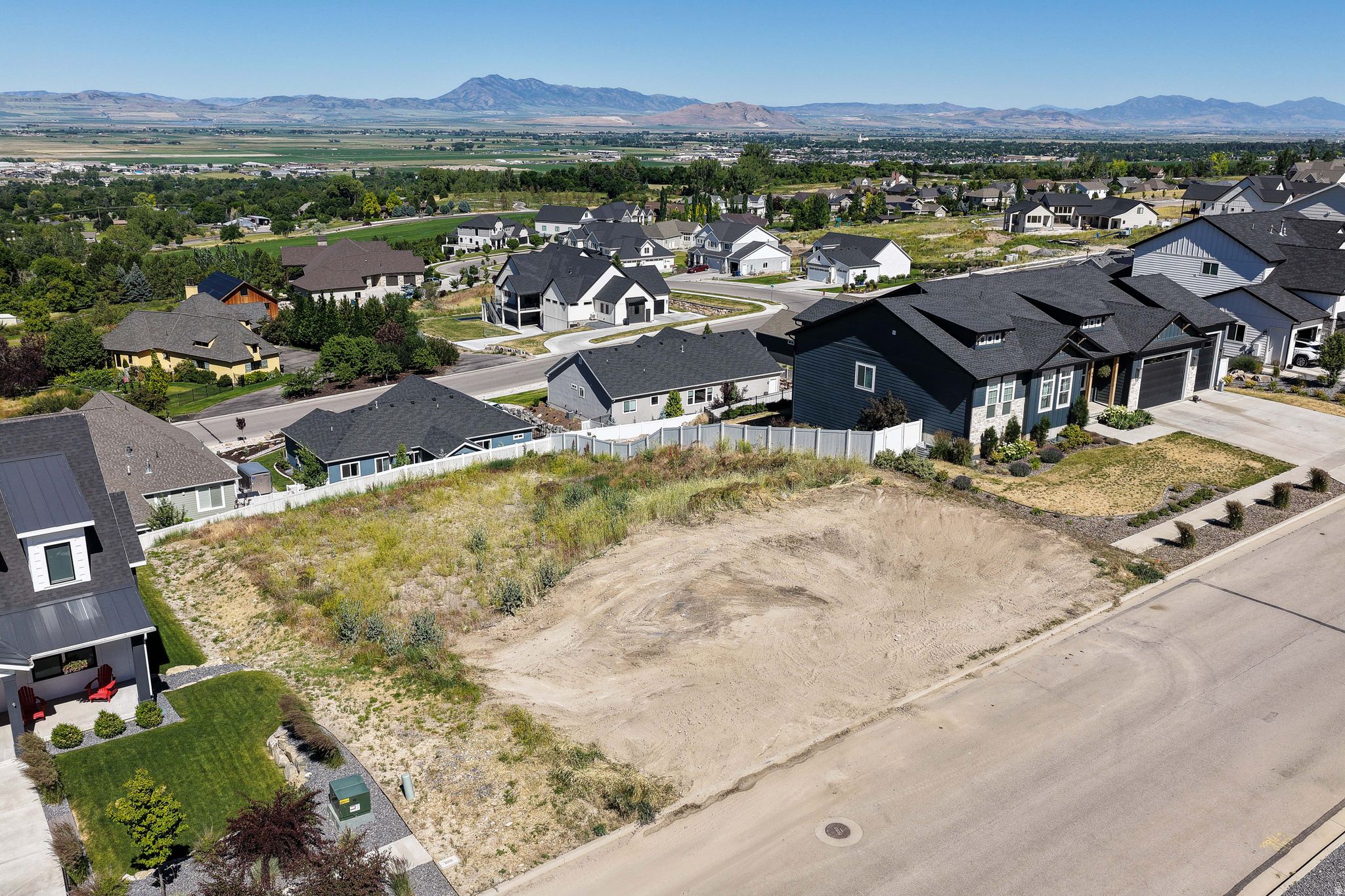 main property photo 6